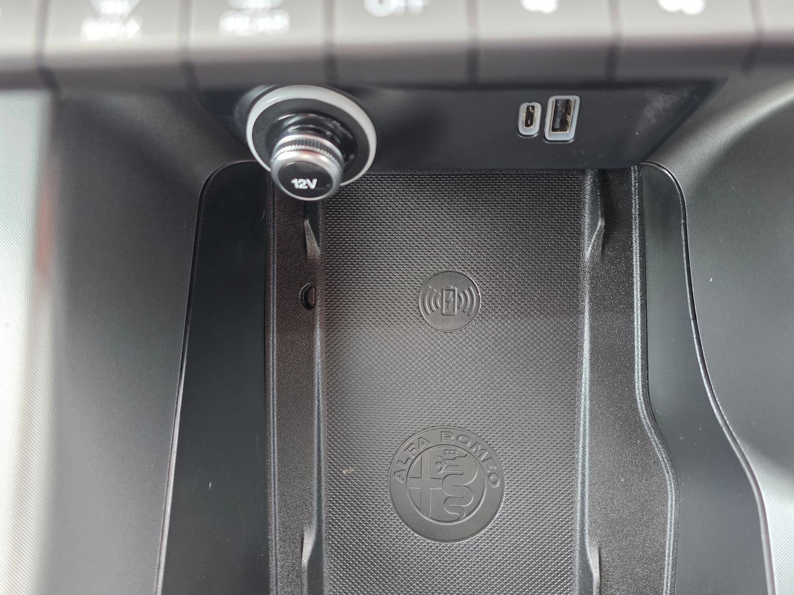 Alfa Romeo Tonale 1.3 VGT 15.5kWh Veloce SUV 5dr Petrol Plug-in Hybrid Auto Q4 AWD Euro 6 (280 ps) 5dr Automatic 2023