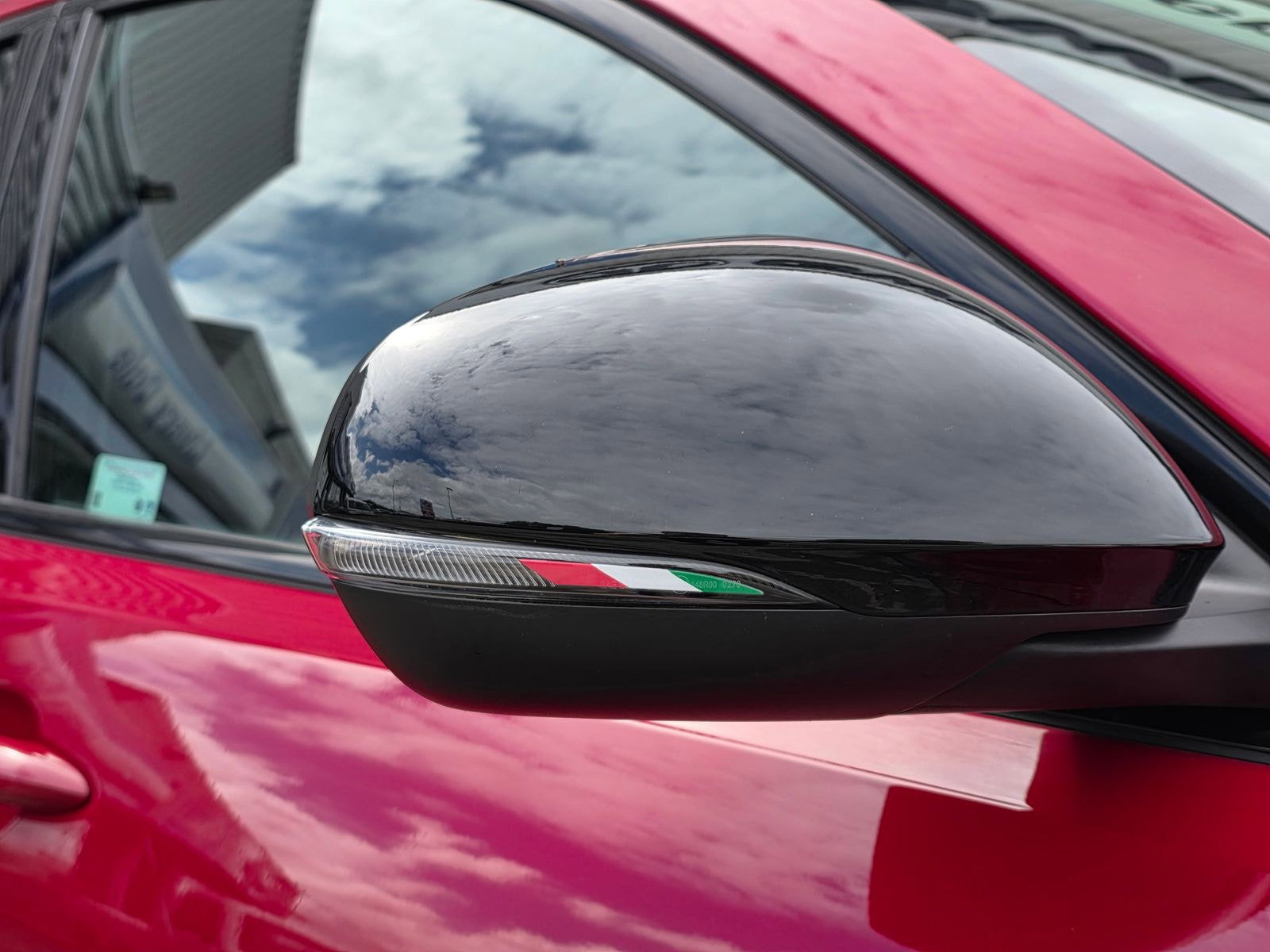 Alfa Romeo Tonale 1.3 VGT 15.5kWh Veloce SUV 5dr Petrol Plug-in Hybrid Auto Q4 AWD Euro 6 (280 ps) 5dr Automatic 2023