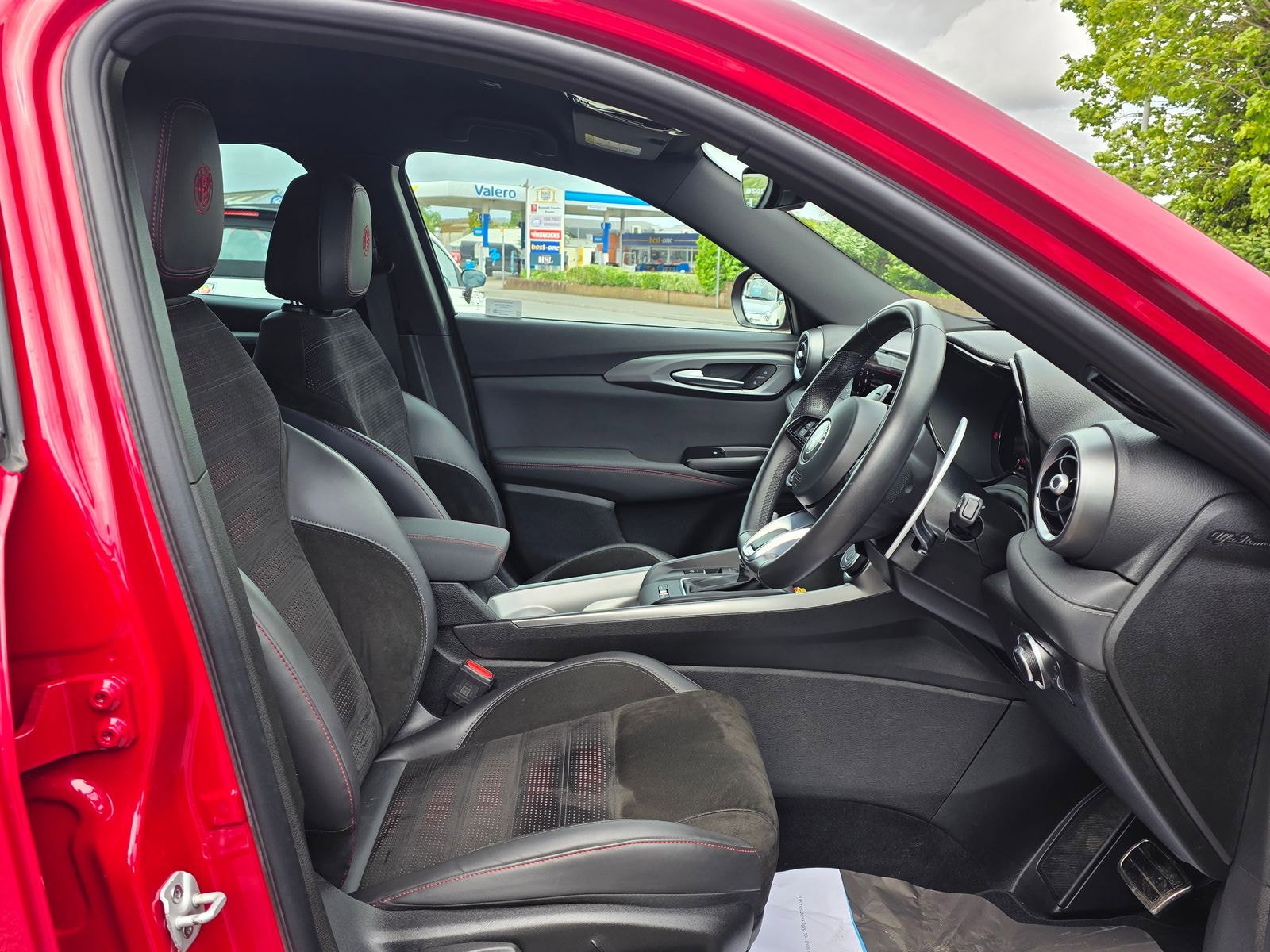 Alfa Romeo Tonale 1.3 VGT 15.5kWh Veloce SUV 5dr Petrol Plug-in Hybrid Auto Q4 AWD Euro 6 (280 ps) 5dr Automatic 2023