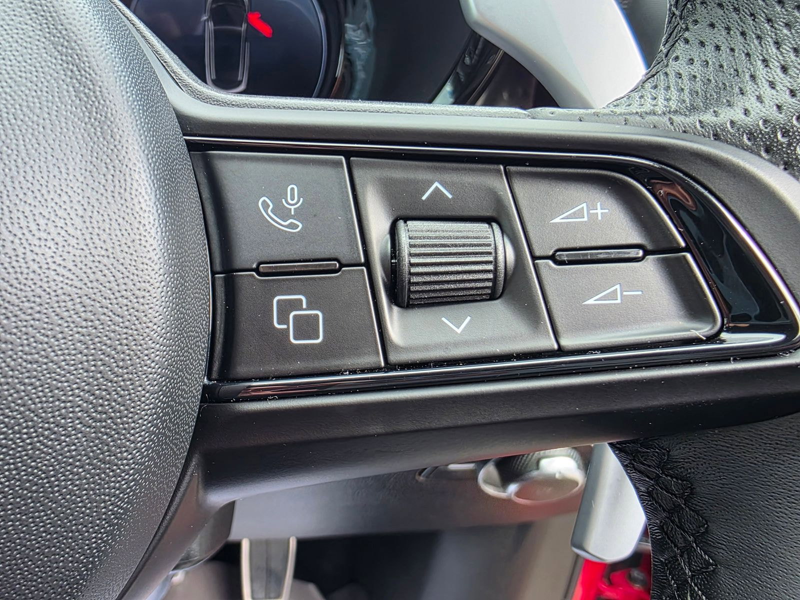 Alfa Romeo Tonale 1.3 VGT 15.5kWh Veloce SUV 5dr Petrol Plug-in Hybrid Auto Q4 AWD Euro 6 (280 ps) 5dr Automatic 2023
