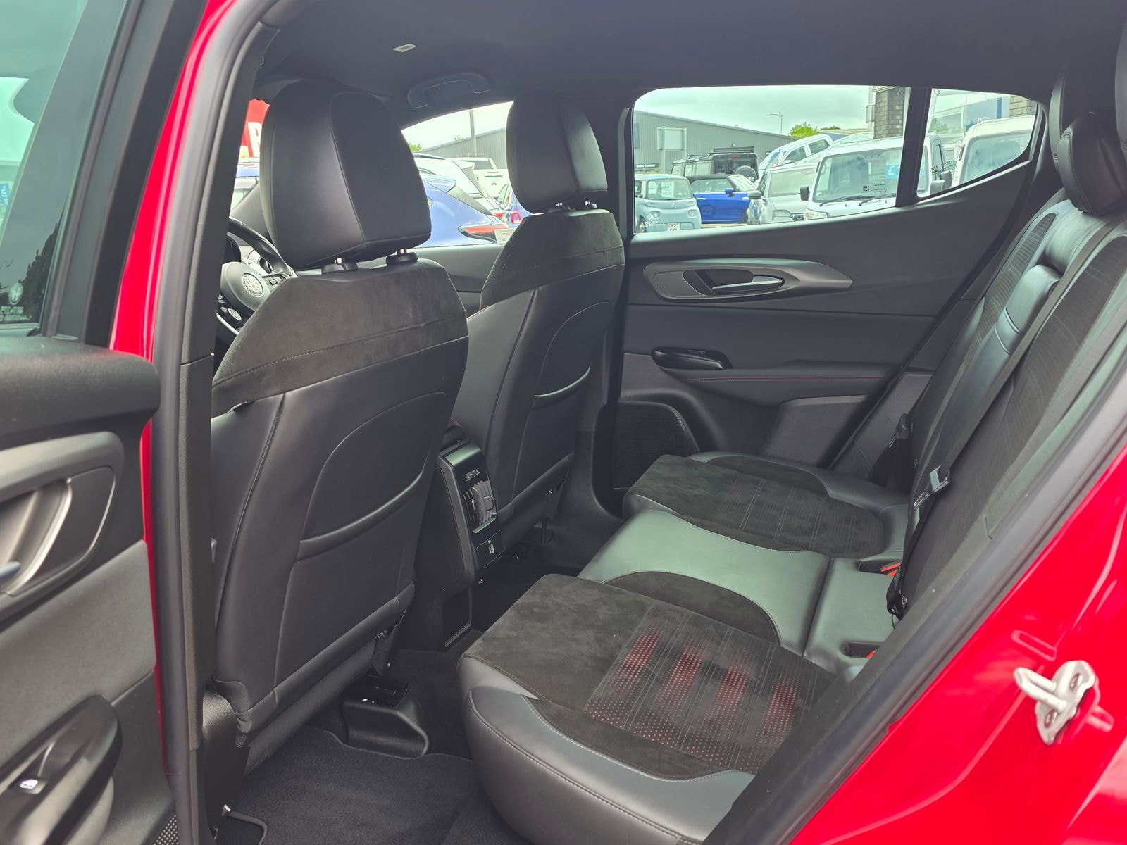 Alfa Romeo Tonale 1.3 VGT 15.5kWh Veloce SUV 5dr Petrol Plug-in Hybrid Auto Q4 AWD Euro 6 (280 ps) 5dr Automatic 2023
