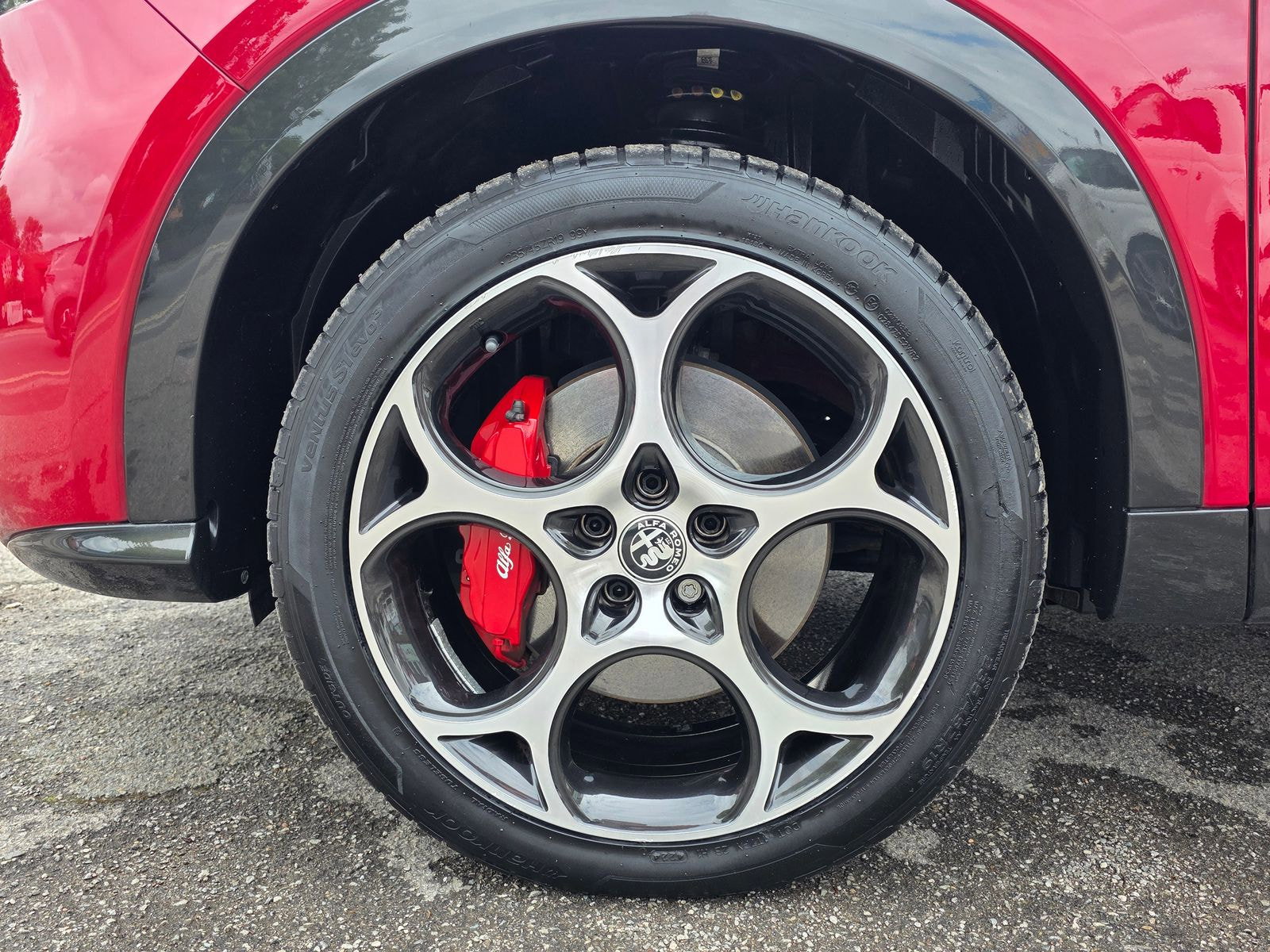 Alfa Romeo Tonale 1.3 VGT 15.5kWh Veloce SUV 5dr Petrol Plug-in Hybrid Auto Q4 AWD Euro 6 (280 ps) 5dr Automatic 2023