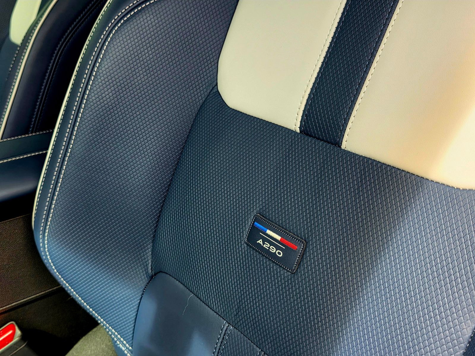 Alpine A290 52kWh GTS Hatchback 5dr Electric Auto (220 ps) 5dr Automatic 2025