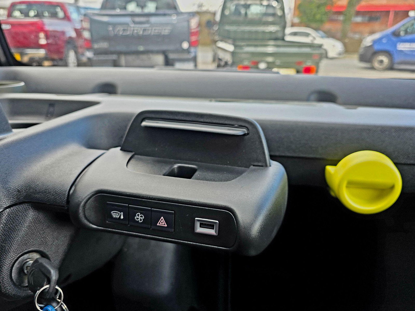 Citroen Ami 5.4kWh My Ami Tonic Auto 2dr (LHD) 2dr Automatic 2023