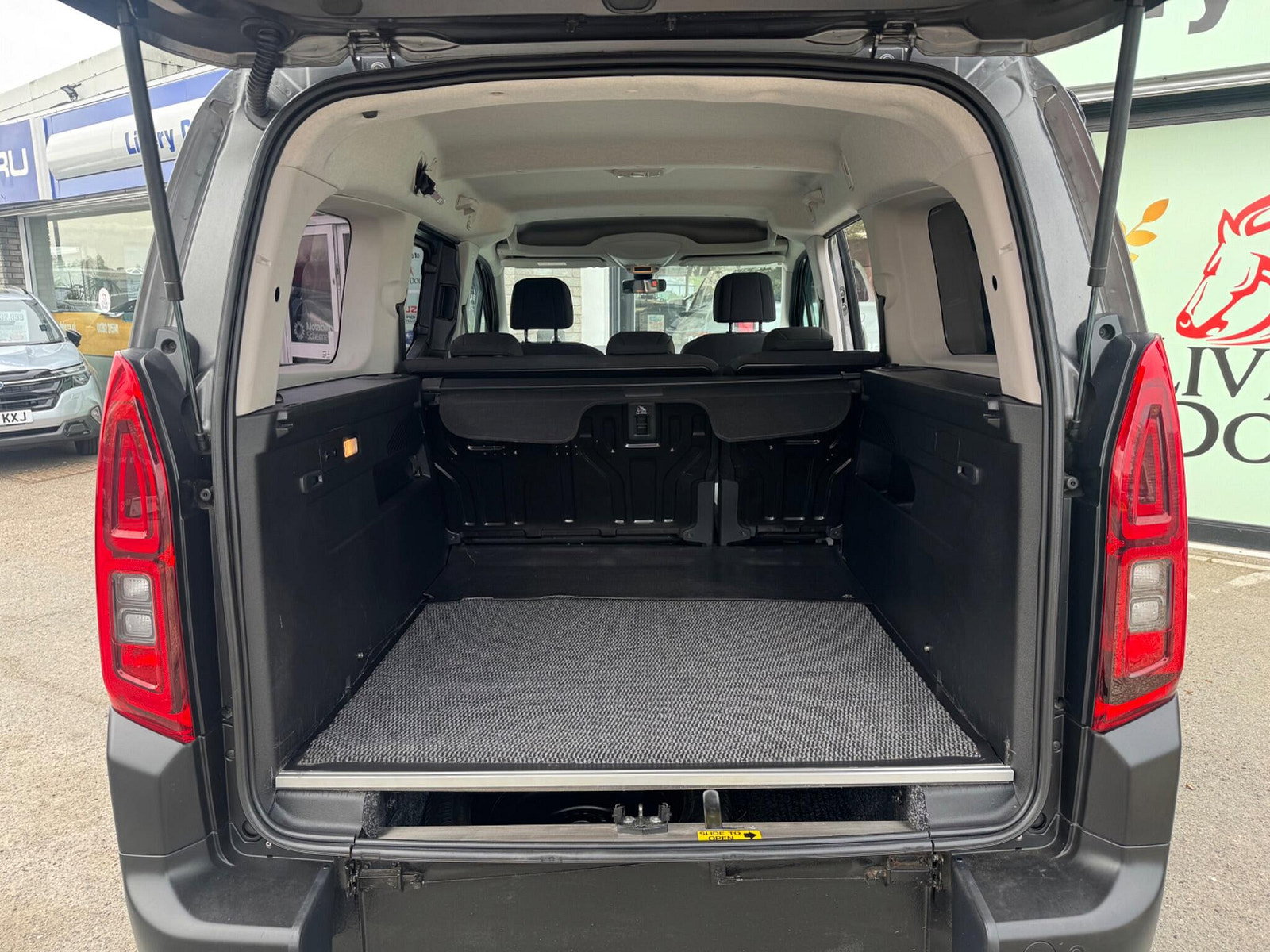 Citroen Berlingo 1.5 BlueHDi Feel XL MPV Euro 6 (s/s) 5dr 5dr Manual 2020