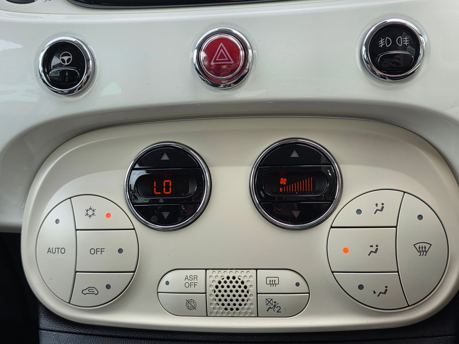 Fiat 500C 1.0 MHEV Dolcevita Plus Convertible 2dr Petrol Manual Euro 6 (s/s) (70 bhp) 2dr Manual 2022