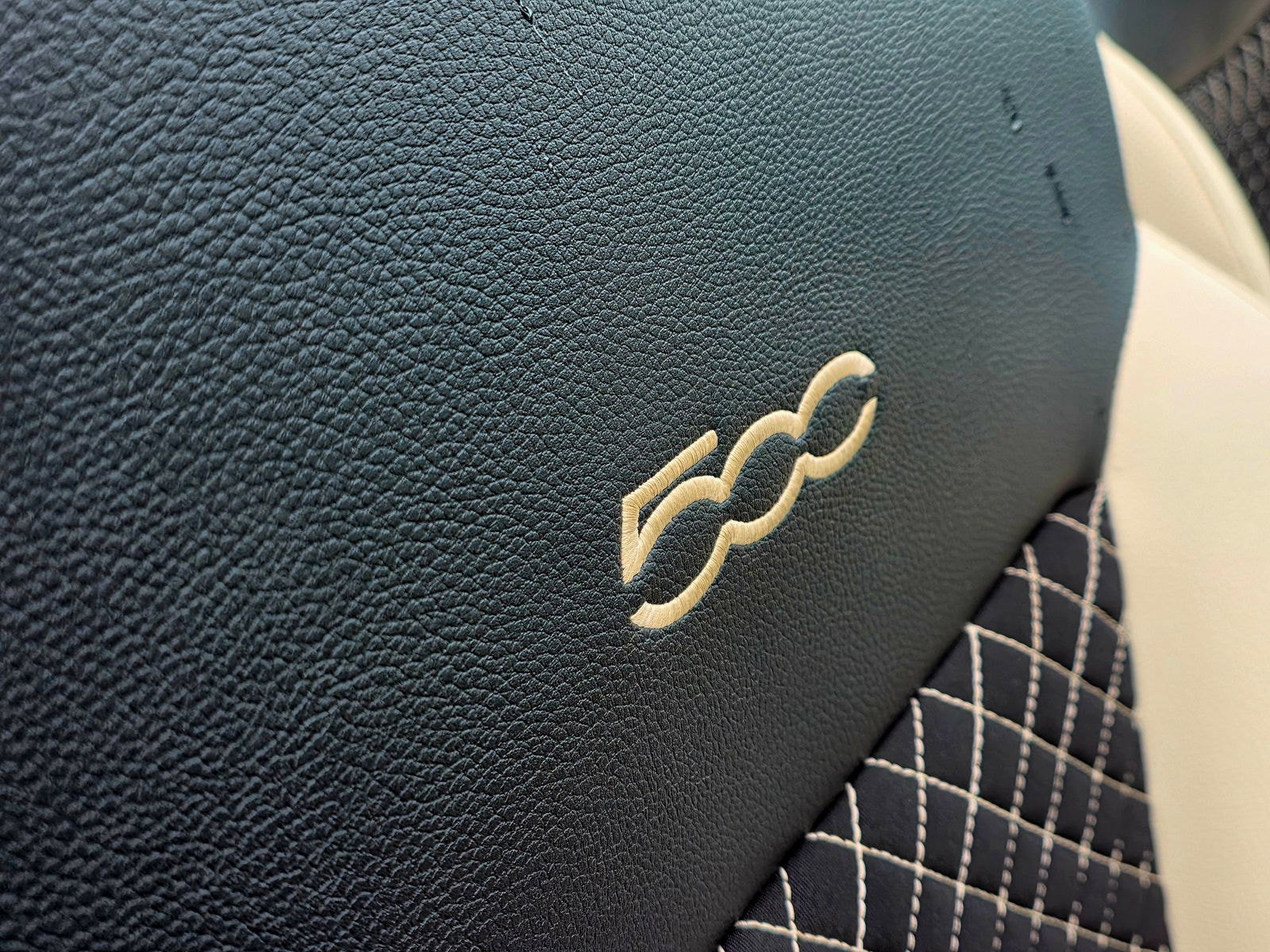 Fiat 500C 1.0 MHEV Dolcevita Plus Convertible 2dr Petrol Manual Euro 6 (s/s) (70 bhp) 2dr Manual 2022