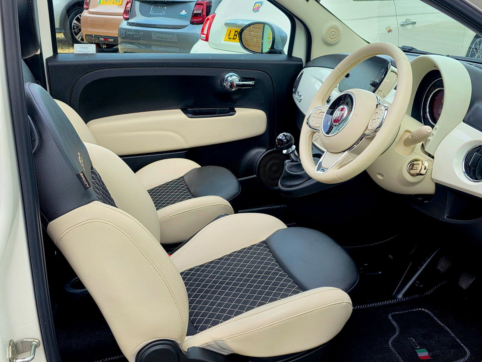 Fiat 500C 1.0 MHEV Dolcevita Plus Convertible 2dr Petrol Manual Euro 6 (s/s) (70 bhp) 2dr Manual 2022