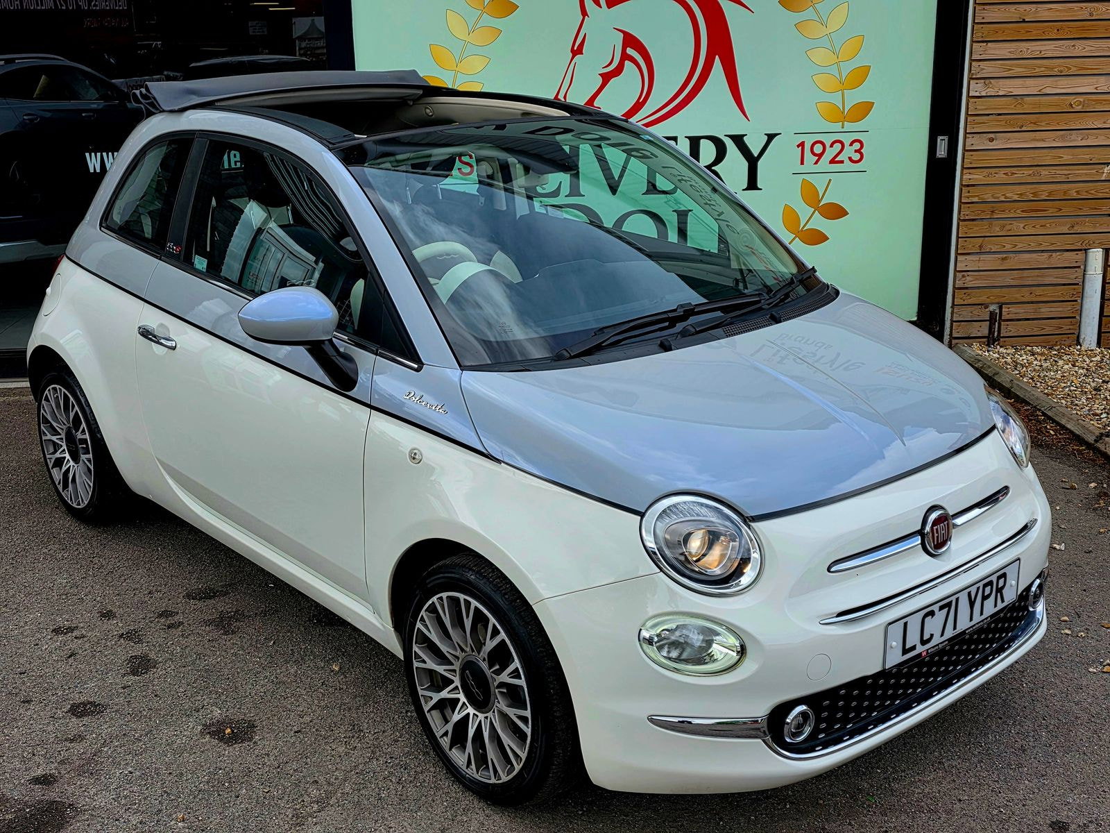 Fiat 500C 1.0 MHEV Dolcevita Plus Convertible 2dr Petrol Manual Euro 6 (s/s) (70 bhp) 2dr Manual 2022