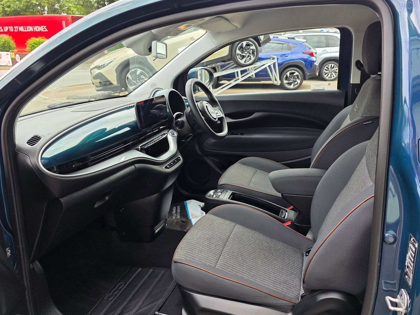 Fiat 500e 42kWh Icon Hatchback 3dr Electric Auto (118 ps) 3dr Automatic 2022