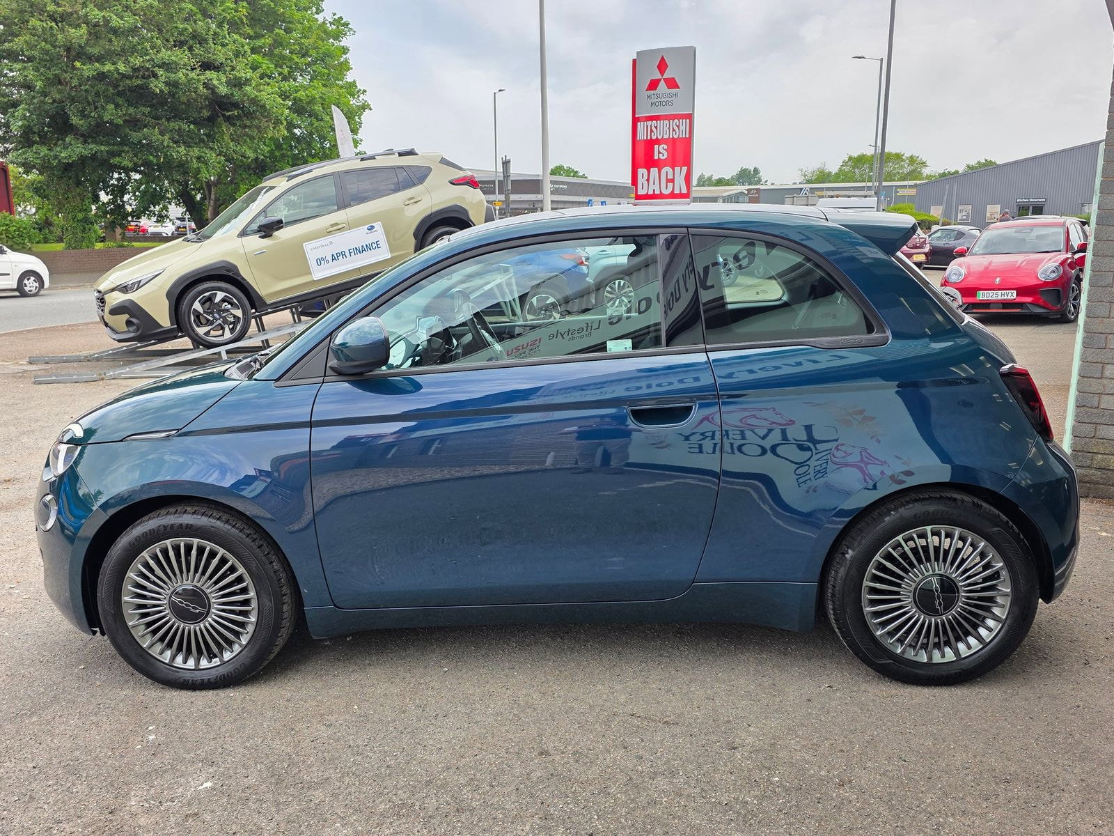 Fiat 500e 42kWh Icon Hatchback 3dr Electric Auto (118 ps) 3dr Automatic 2022