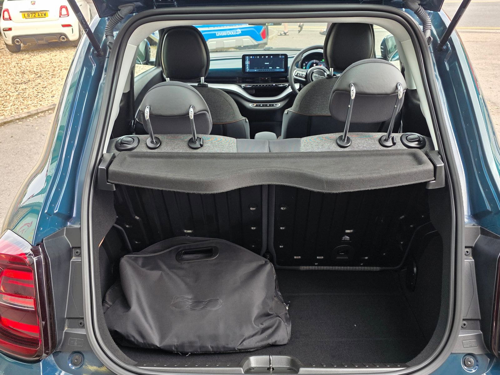 Fiat 500e 42kWh Icon Hatchback 3dr Electric Auto (118 ps) 3dr Automatic 2022