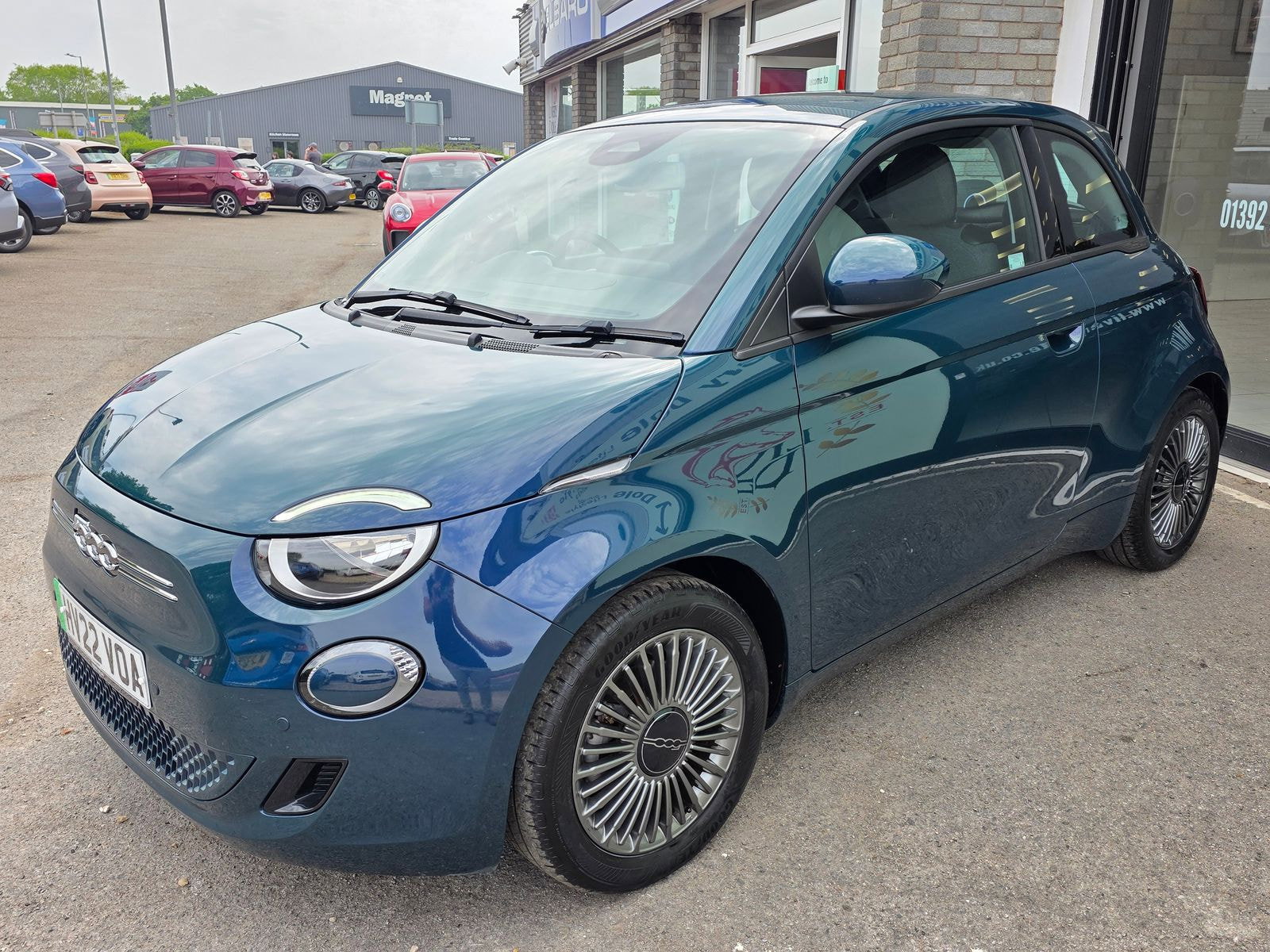Fiat 500e 42kWh Icon Hatchback 3dr Electric Auto (118 ps) 3dr Automatic 2022