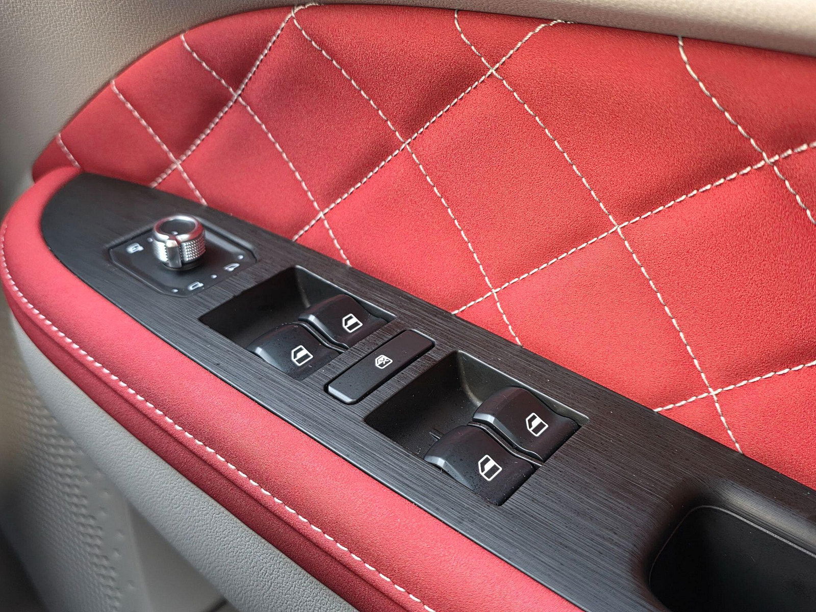 GWM ORA 03 48kWh PURE+ Auto 5dr 5dr Automatic 2024