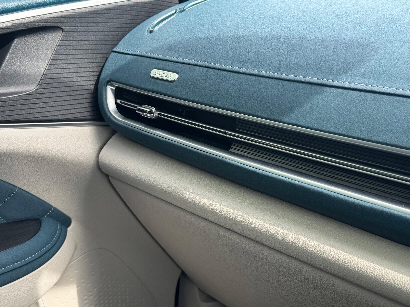 GWM ORA 03 48kWh PURE+ Auto 5dr 5dr Automatic 2024