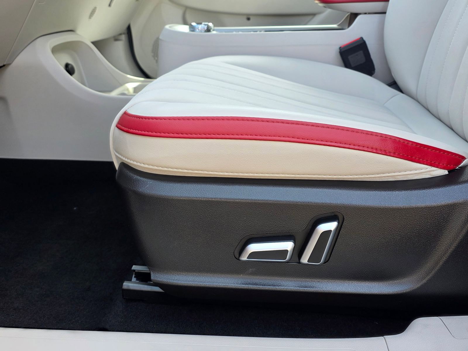 GWM ORA 03 48kWh PURE+ Hatchback 5dr Electric Auto (171 ps) 5dr Automatic 2024