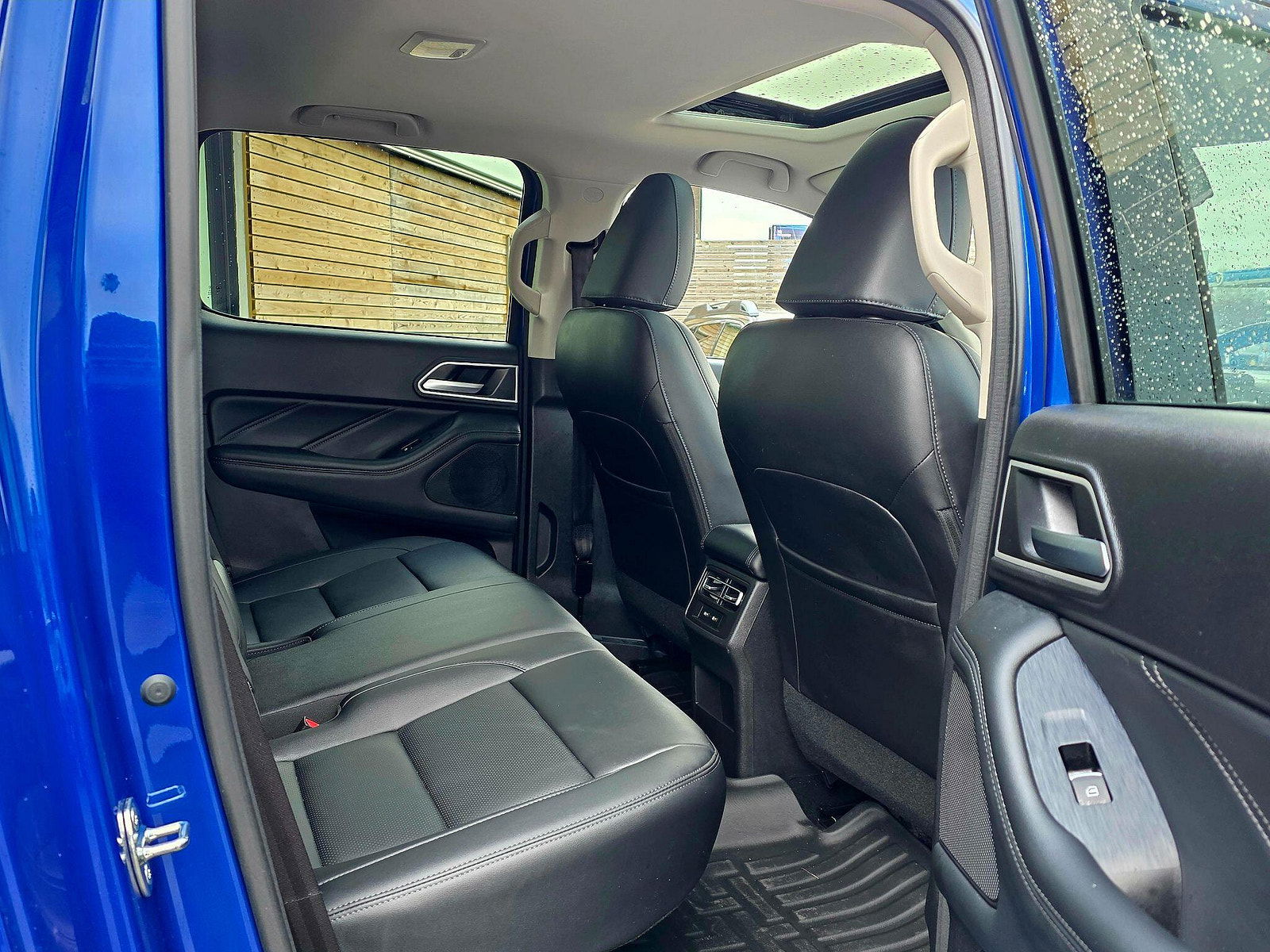 GWM Poer300 2.4D Vanta Auto 4WD Euro 6 (s/s) 4dr 4dr Automatic 2025