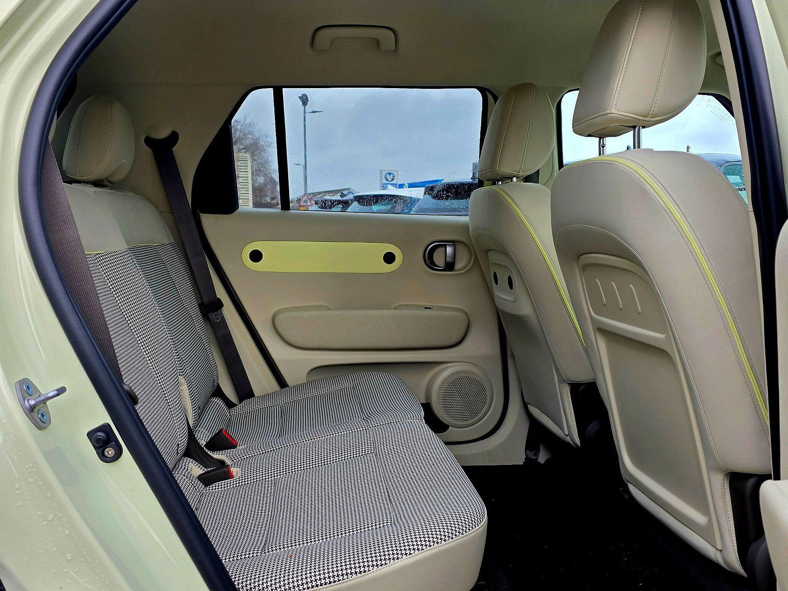 Hyundai Inster Long Range 49kWh 02 Auto 5dr 5dr Automatic 2025