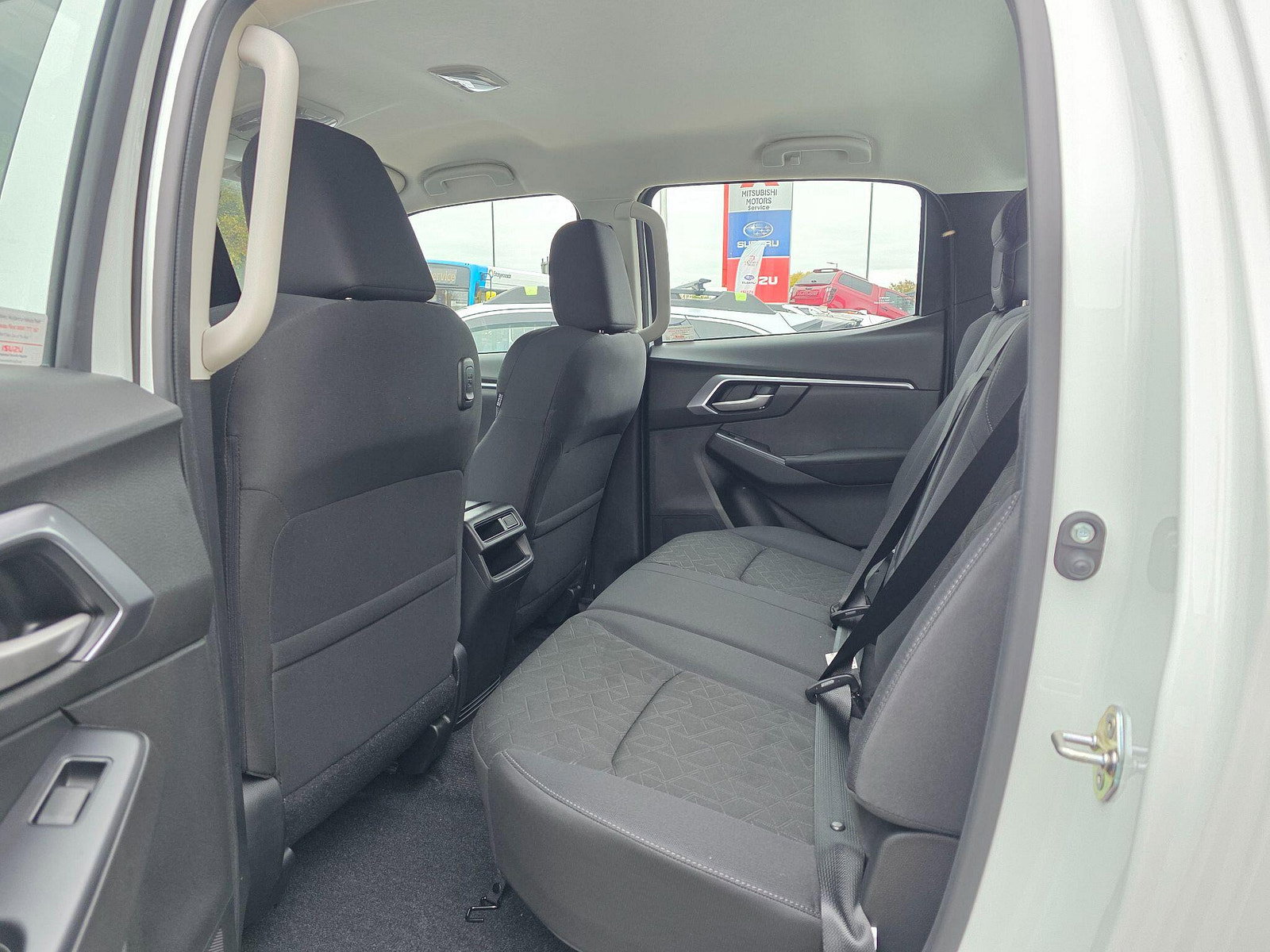 Isuzu D-Max 1.9 TD DL20 Pickup Double Cab 4dr Diesel Manual 4WD Euro 6 (s/s) (164 ps) 4dr Manual 2025