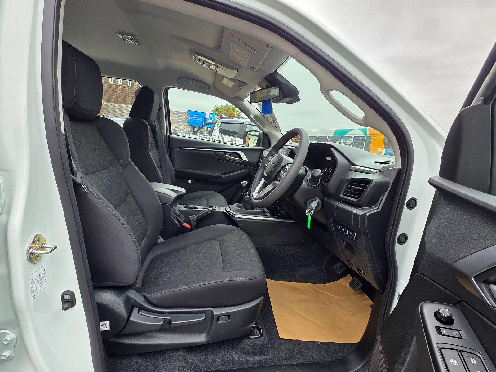 Isuzu D-Max 1.9 TD DL20 Pickup Double Cab 4dr Diesel Manual 4WD Euro 6 (s/s) (164 ps) 4dr Manual 2025