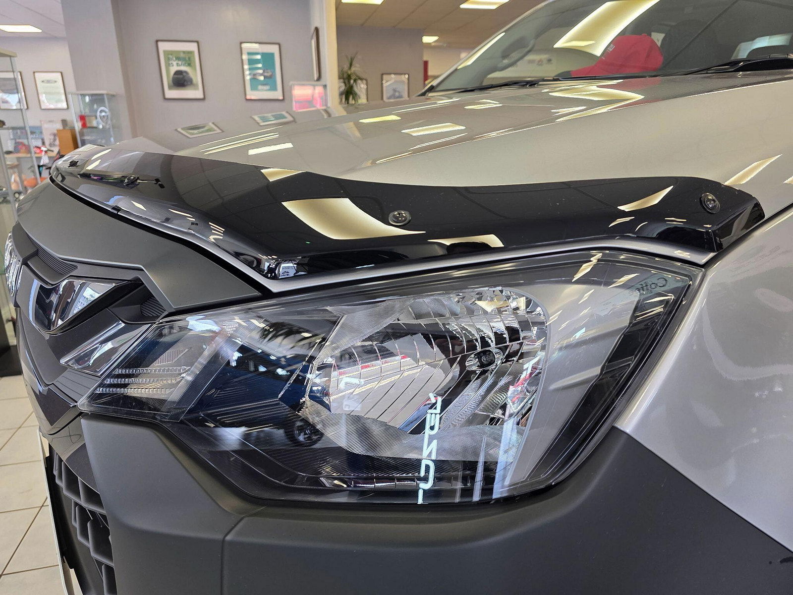 Isuzu D-Max 1.9 TD Utility Diff Lock Pickup Double Cab 4dr Diesel Manual 4WD Euro 6 (s/s) (164 ps) 4dr Manual 2025