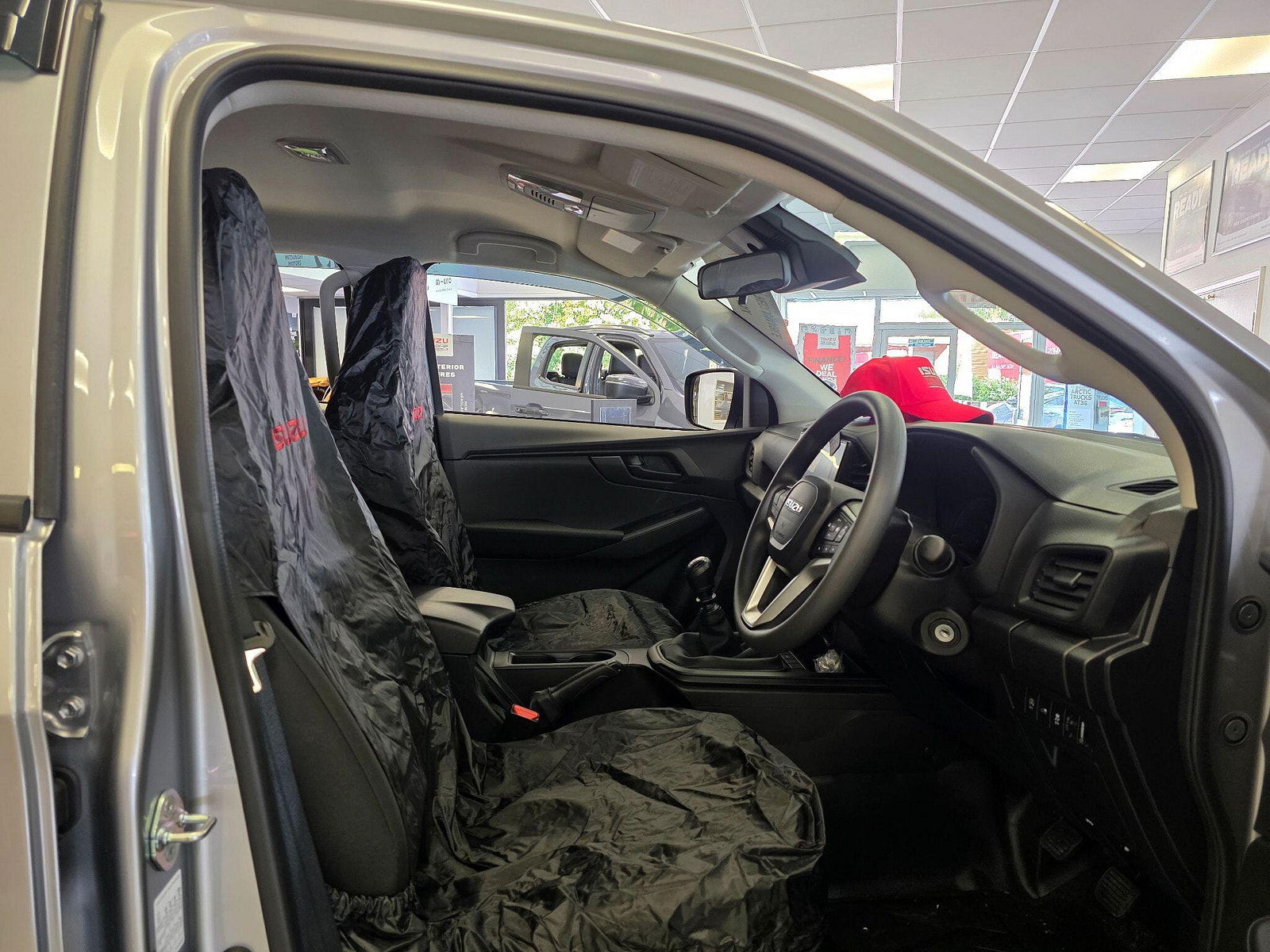 Isuzu D-Max 1.9 TD Utility Diff Lock Pickup Double Cab 4dr Diesel Manual 4WD Euro 6 (s/s) (164 ps) 4dr Manual 2025