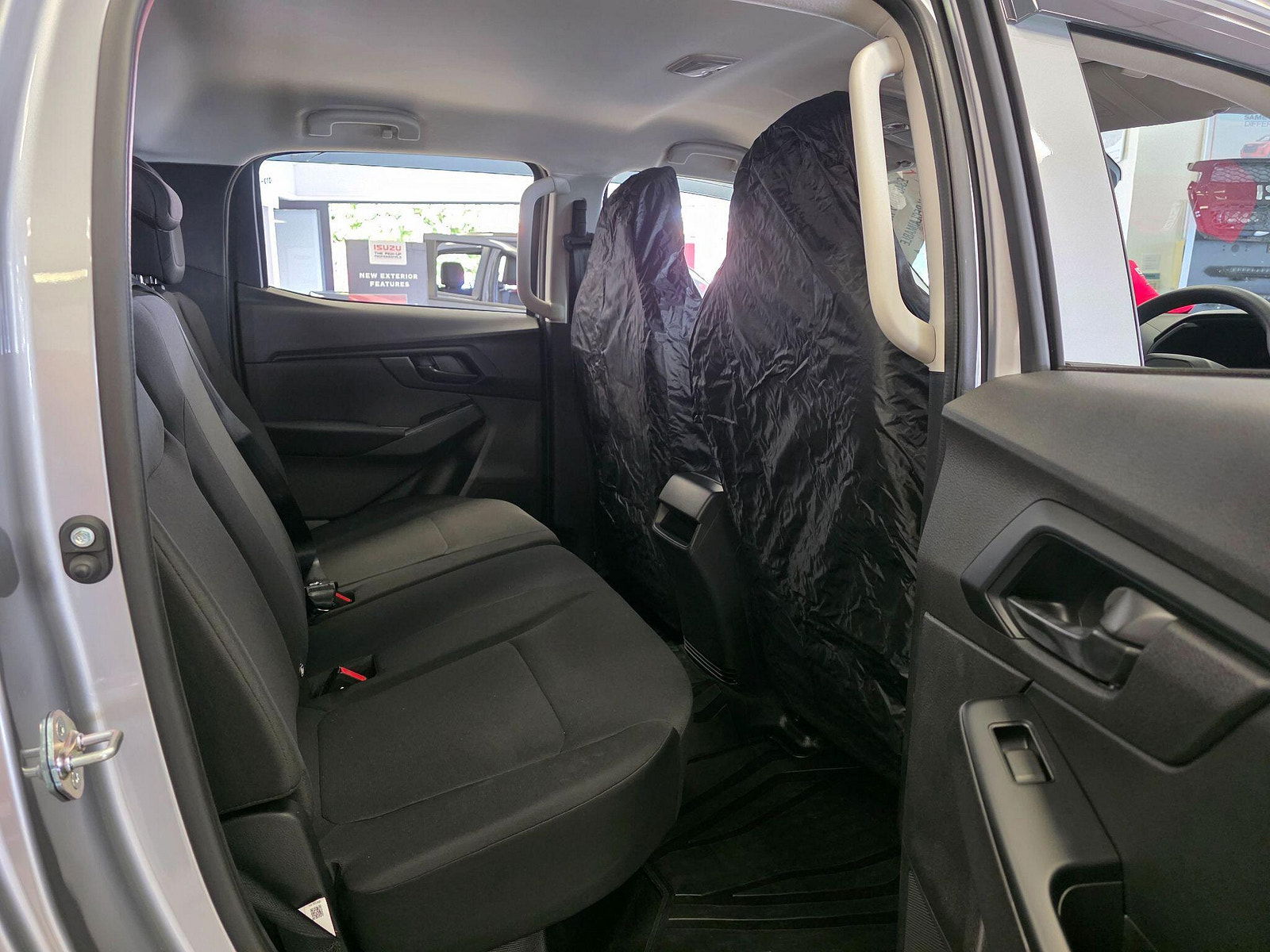 Isuzu D-Max 1.9 TD Utility Diff Lock Pickup Double Cab 4dr Diesel Manual 4WD Euro 6 (s/s) (164 ps) 4dr Manual 2025