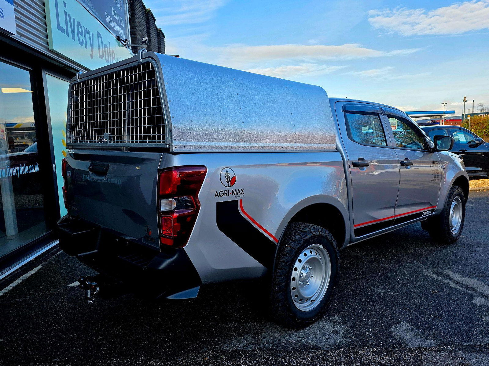 Isuzu D-Max 1.9 TD Utility Diff Lock Pickup Double Cab 4dr Diesel Manual 4WD Euro 6 (s/s) (164 ps) 4dr Manual 2025