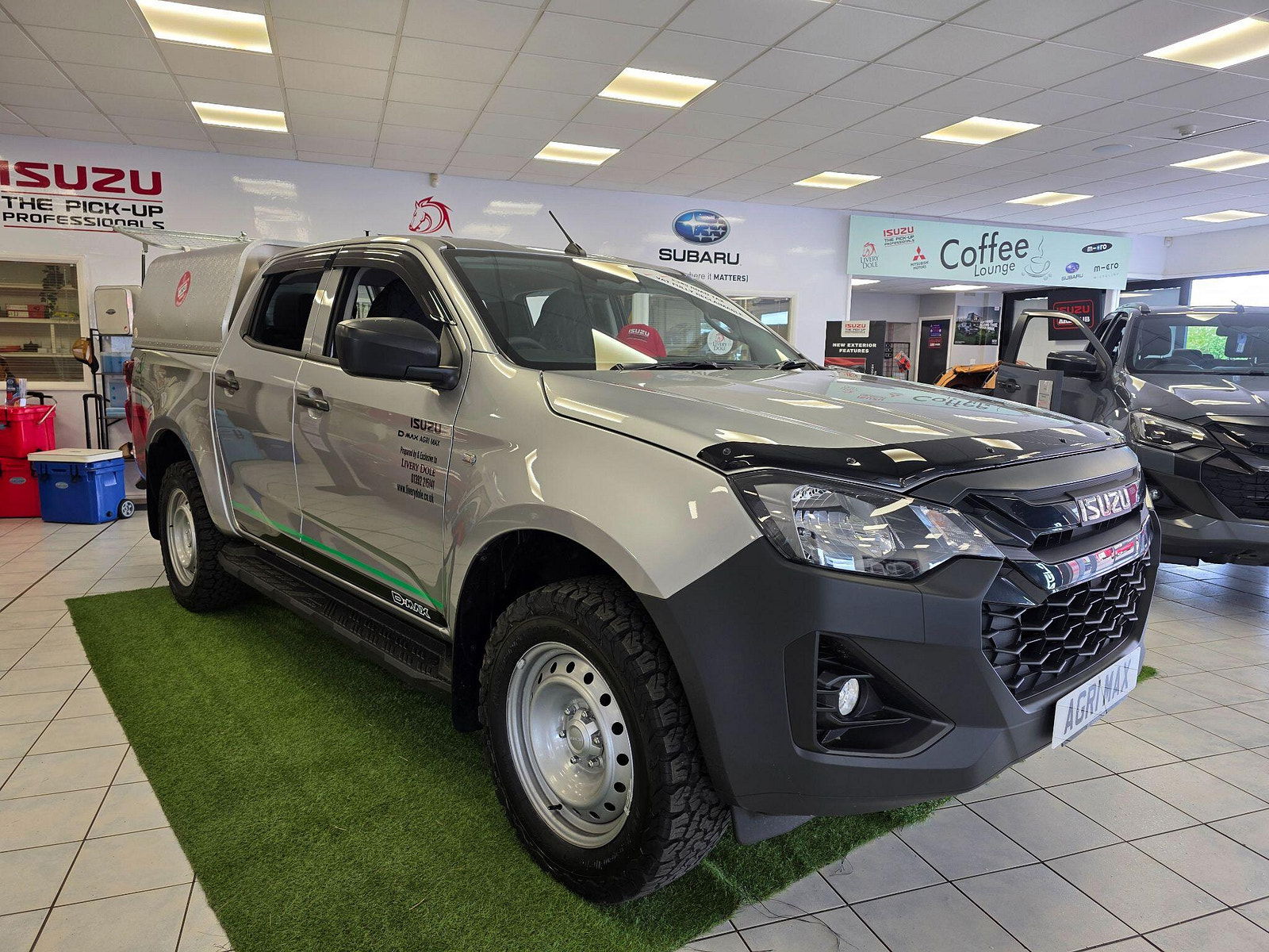 Isuzu D-Max 1.9 TD Utility Diff Lock Pickup Double Cab 4dr Diesel Manual 4WD Euro 6 (s/s) (164 ps) 4dr Manual 2025