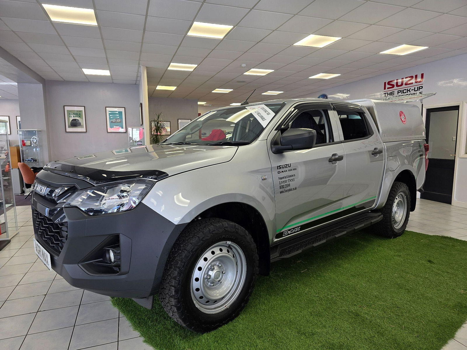 Isuzu D-Max 1.9 TD Utility Diff Lock Pickup Double Cab 4dr Diesel Manual 4WD Euro 6 (s/s) (164 ps) 4dr Manual 2025