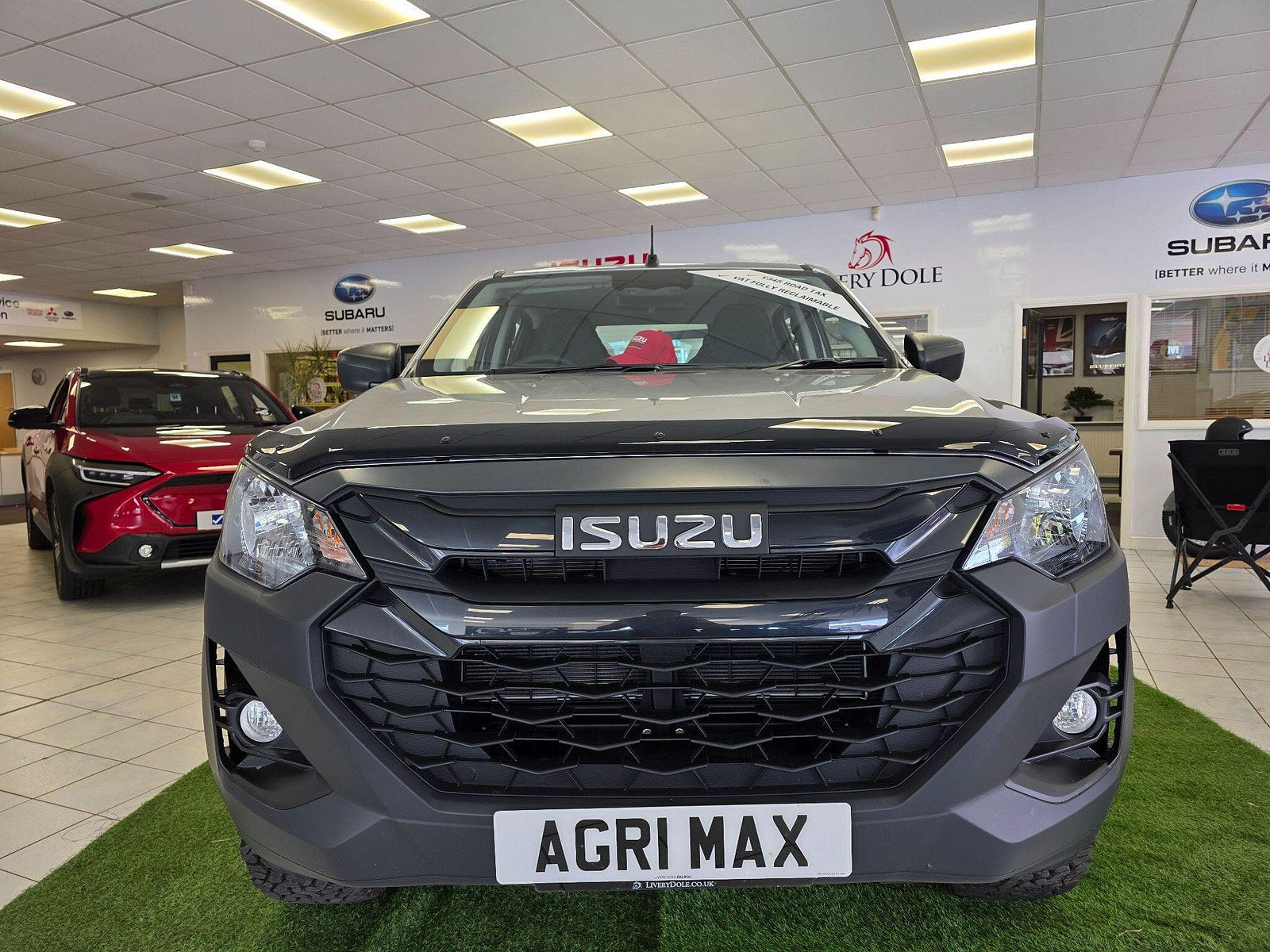 Isuzu D-Max 1.9 TD Utility Diff Lock Pickup Double Cab 4dr Diesel Manual 4WD Euro 6 (s/s) (164 ps) 4dr Manual 2025