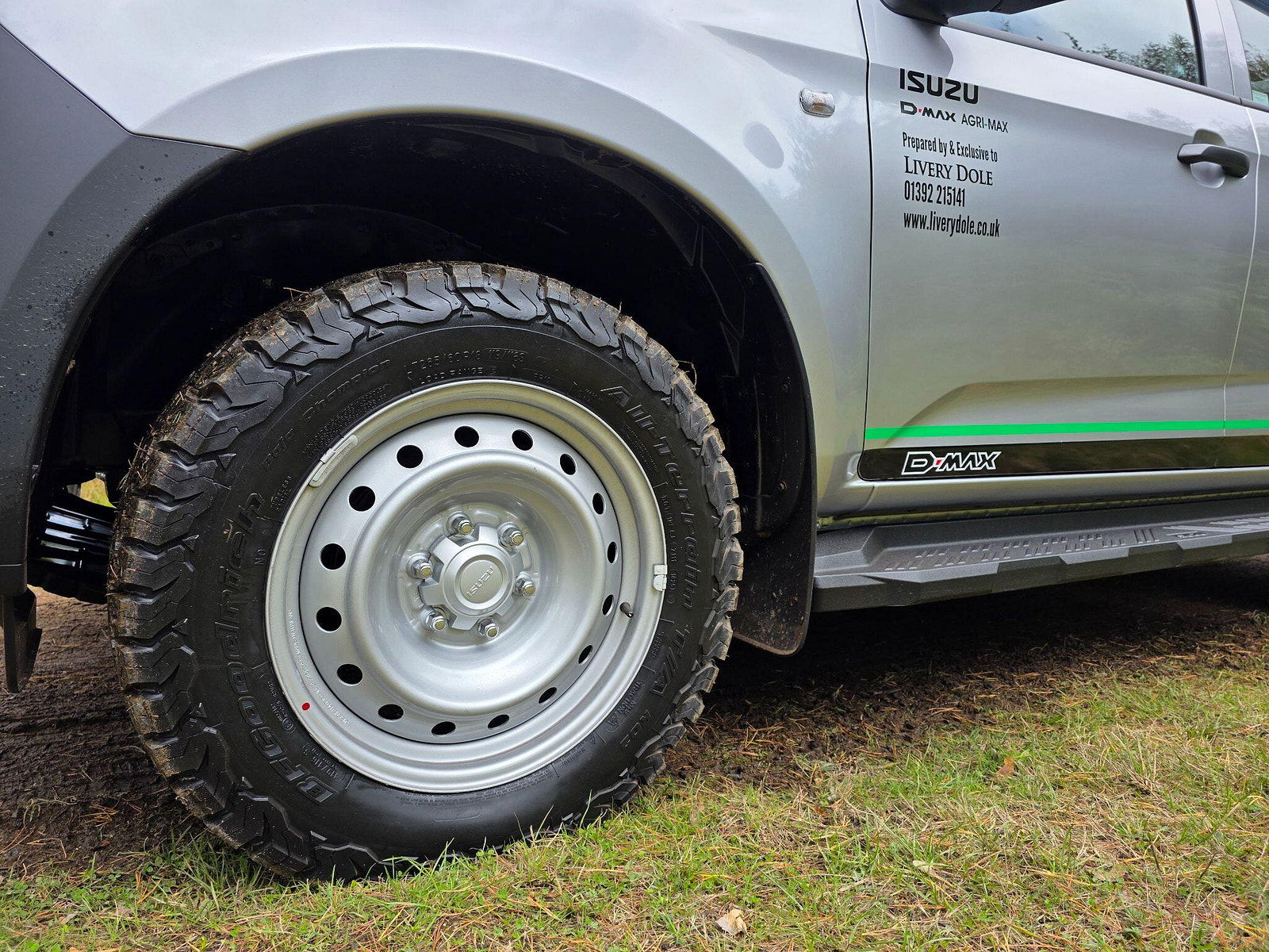 Isuzu D-Max 1.9 TD Utility Diff Lock Pickup Double Cab 4dr Diesel Manual 4WD Euro 6 (s/s) (164 ps) 4dr Manual 2025