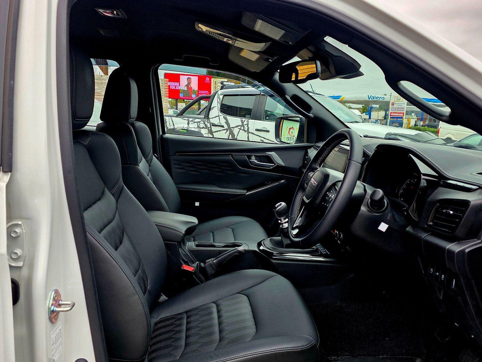 Isuzu D-Max 1.9 TD V-Cross 4WD Euro 6 (s/s) 4dr 4dr Manual 2025