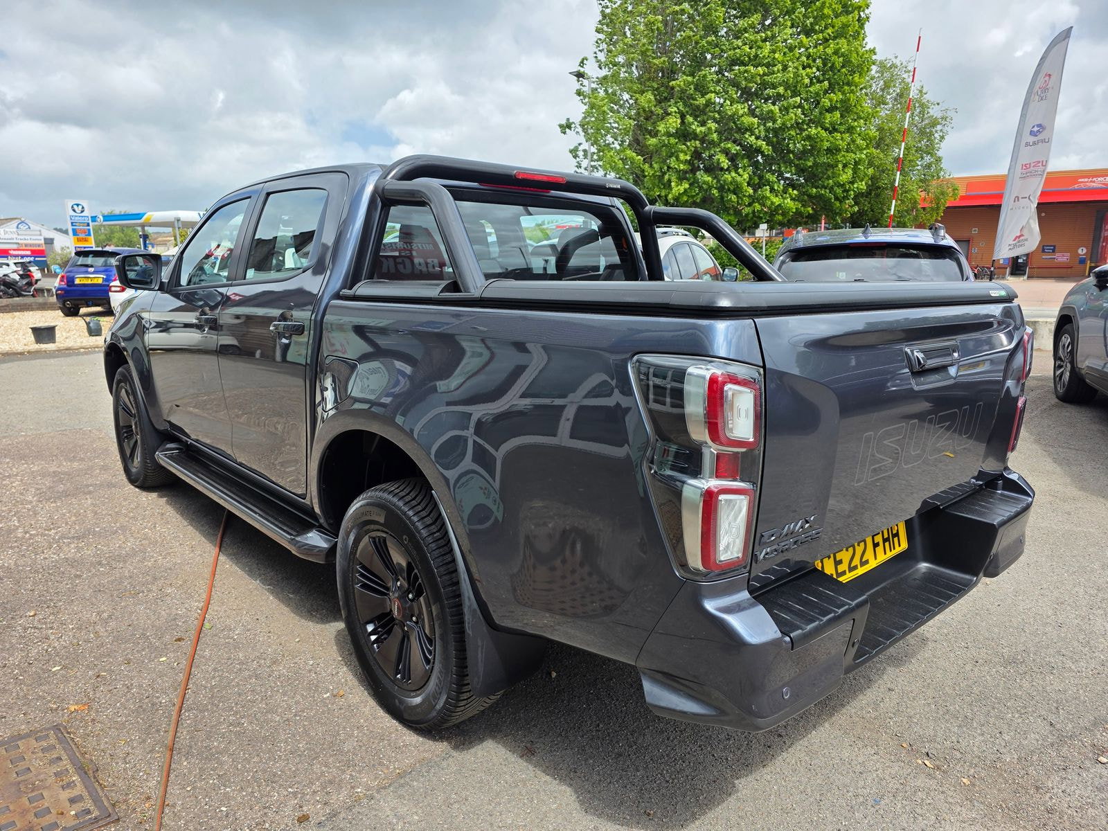 Isuzu D-Max 1.9 TD V-Cross Pickup Double Cab 4dr Diesel Auto 4WD Euro 6 (s/s) (164 ps) 4dr Automatic 2022