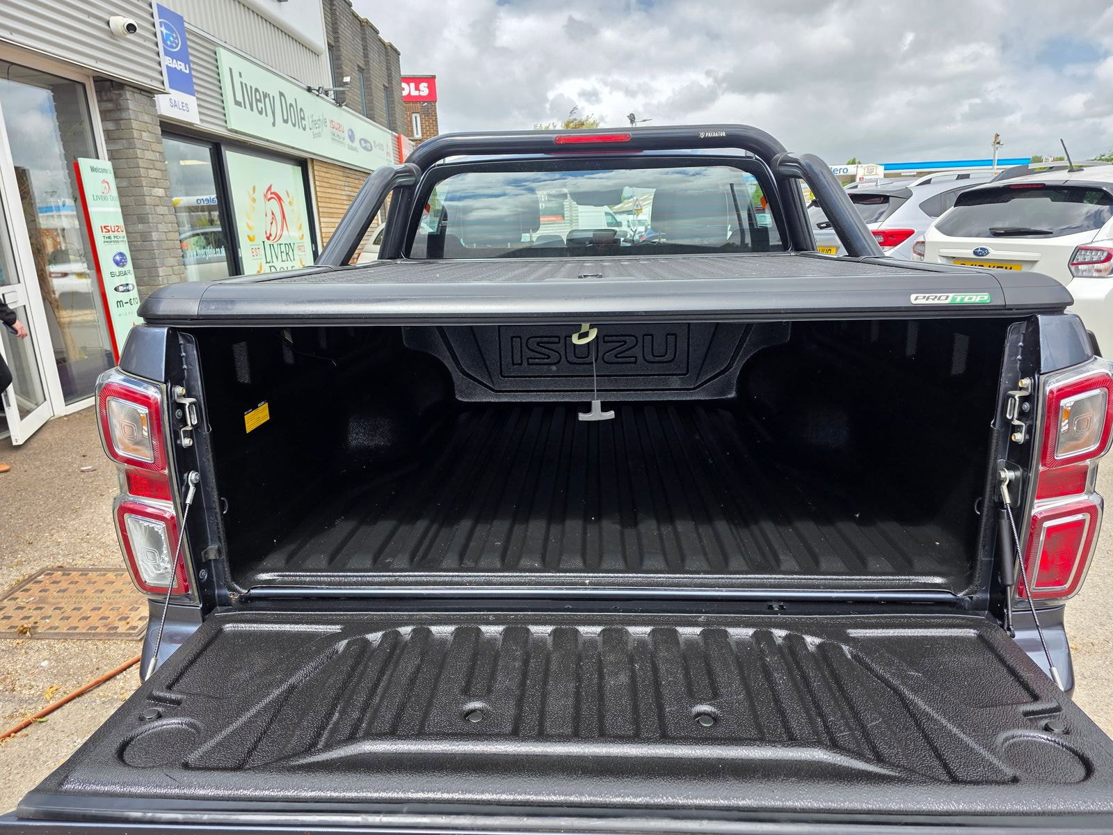 Isuzu D-Max 1.9 TD V-Cross Pickup Double Cab 4dr Diesel Auto 4WD Euro 6 (s/s) (164 ps) 4dr Automatic 2022