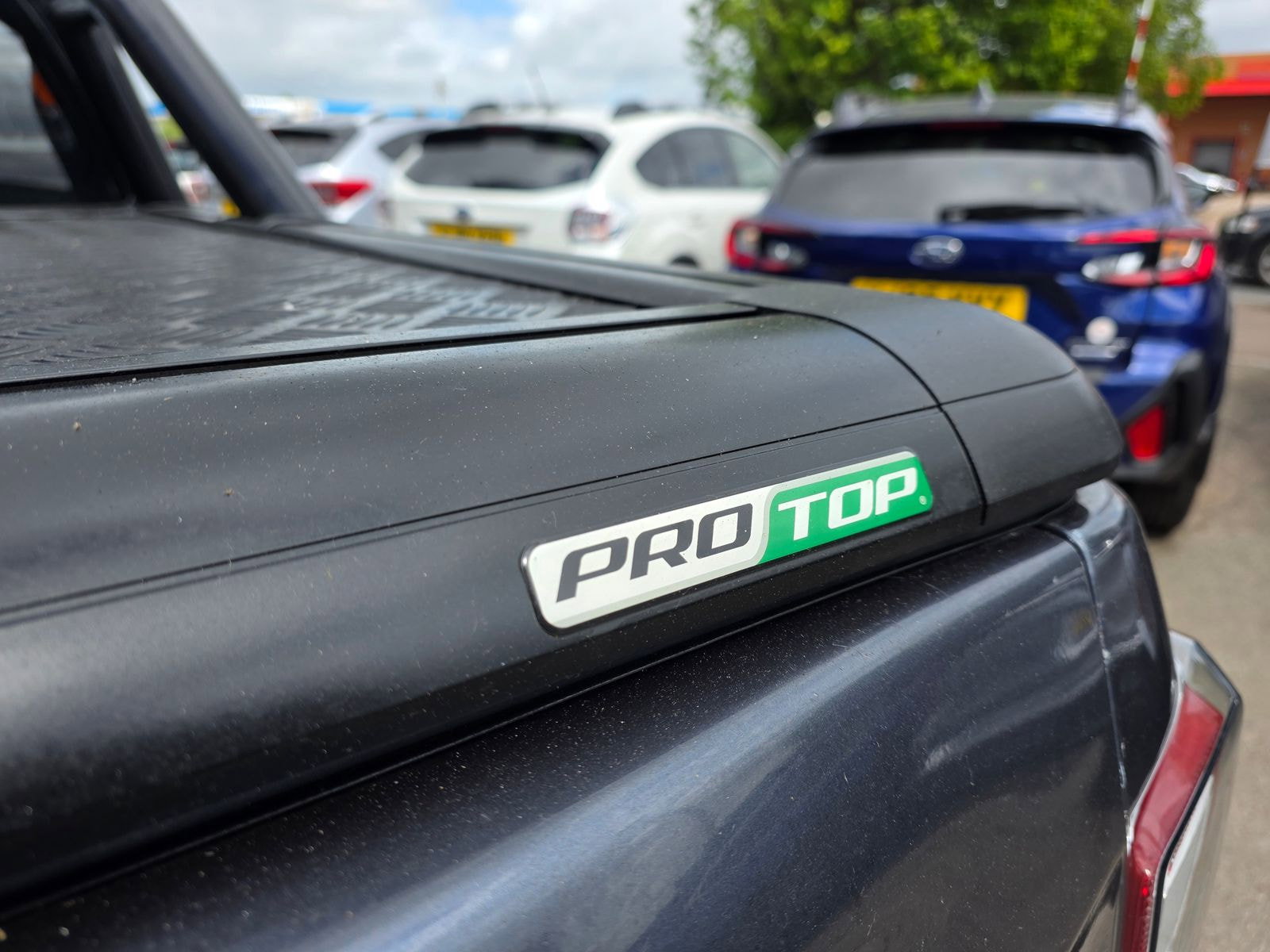 Isuzu D-Max 1.9 TD V-Cross Pickup Double Cab 4dr Diesel Auto 4WD Euro 6 (s/s) (164 ps) 4dr Automatic 2022
