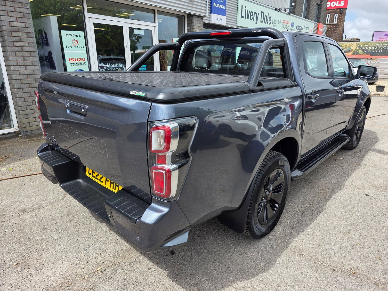 Isuzu D-Max 1.9 TD V-Cross Pickup Double Cab 4dr Diesel Auto 4WD Euro 6 (s/s) (164 ps) 4dr Automatic 2022
