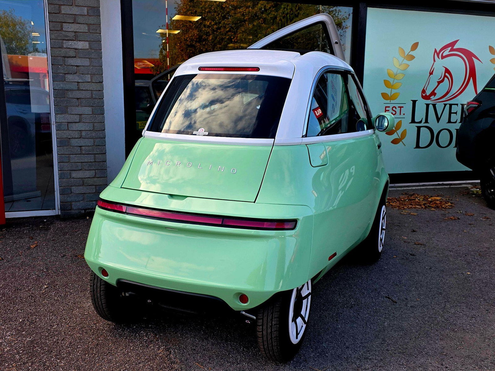 Micro Microlino 10.5kWh Medium Range Auto 2dr LHD 2dr Automatic 2025