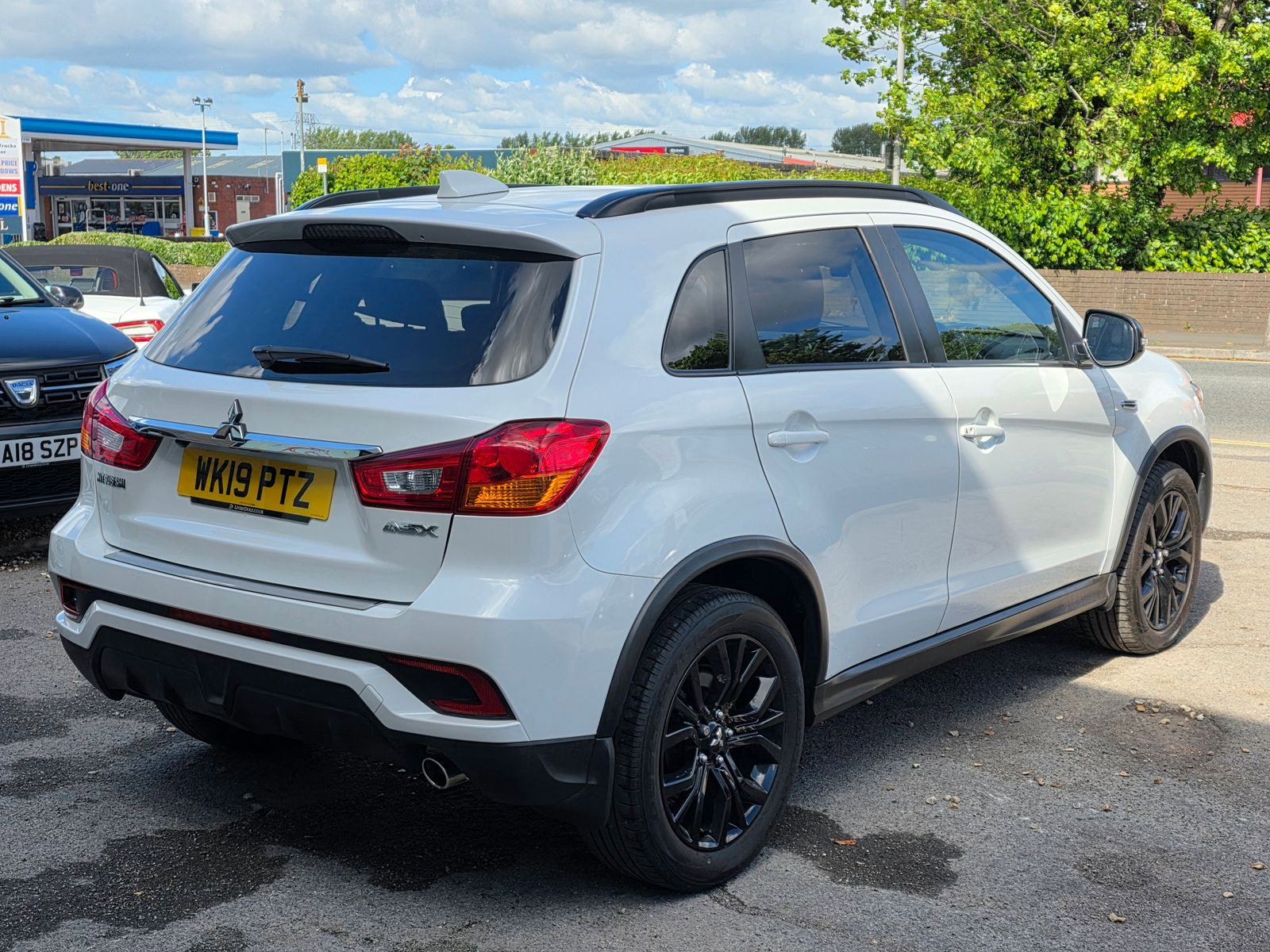 Mitsubishi ASX 1.6 Black SUV 5dr Petrol Manual Euro 6 (117 ps) 5dr Manual 2019
