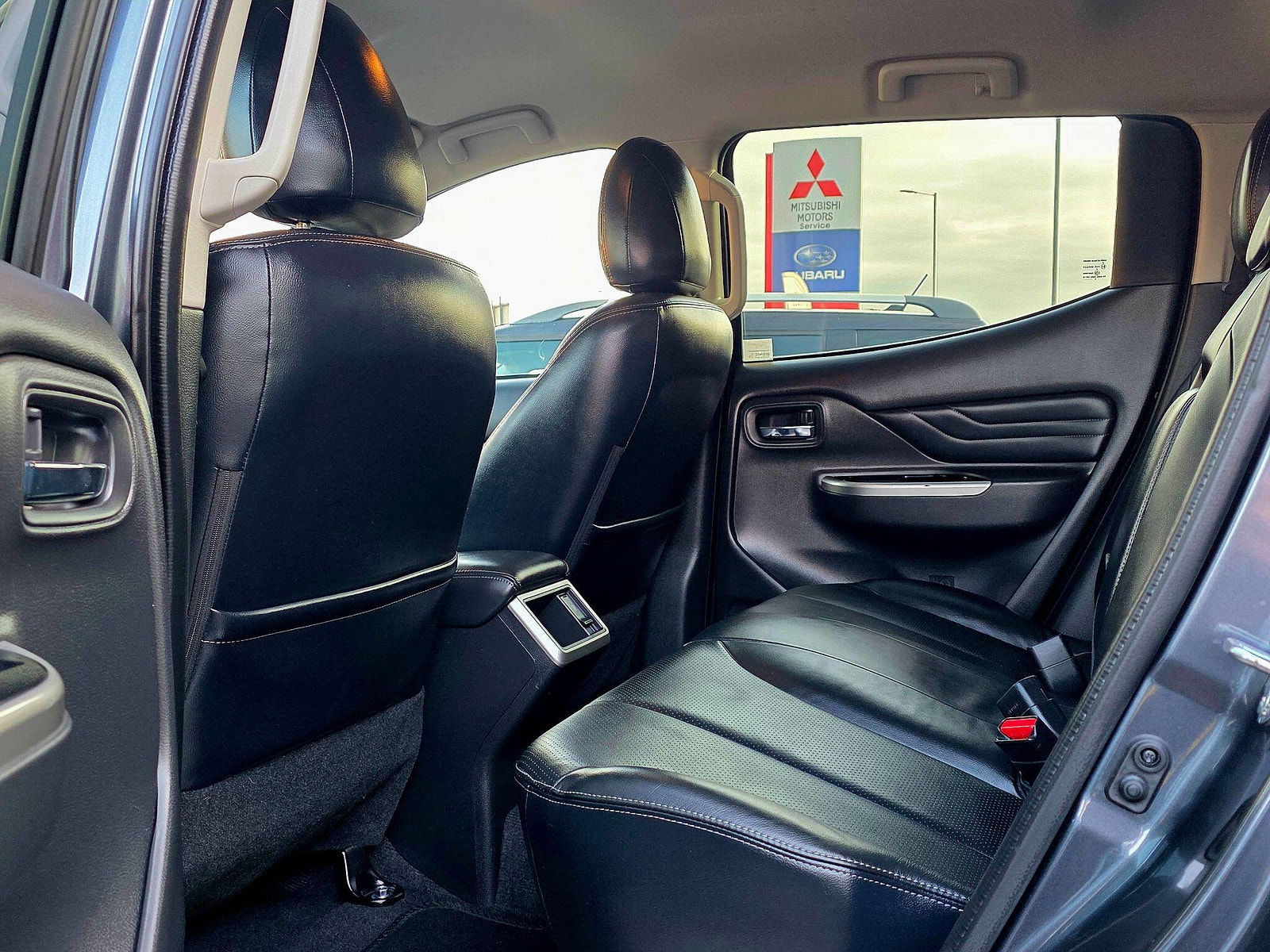 Mitsubishi L200 2.2 DI-D DC Barbarian Auto 4WD Euro 6 (s/s) 4dr 4dr Automatic 2020