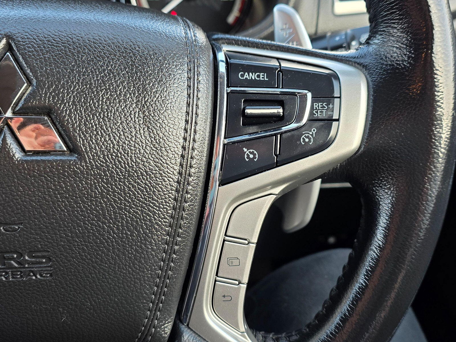 Mitsubishi L200 2.2 DI-D DC Barbarian Auto 4WD Euro 6 (s/s) 4dr 4dr Automatic 2020