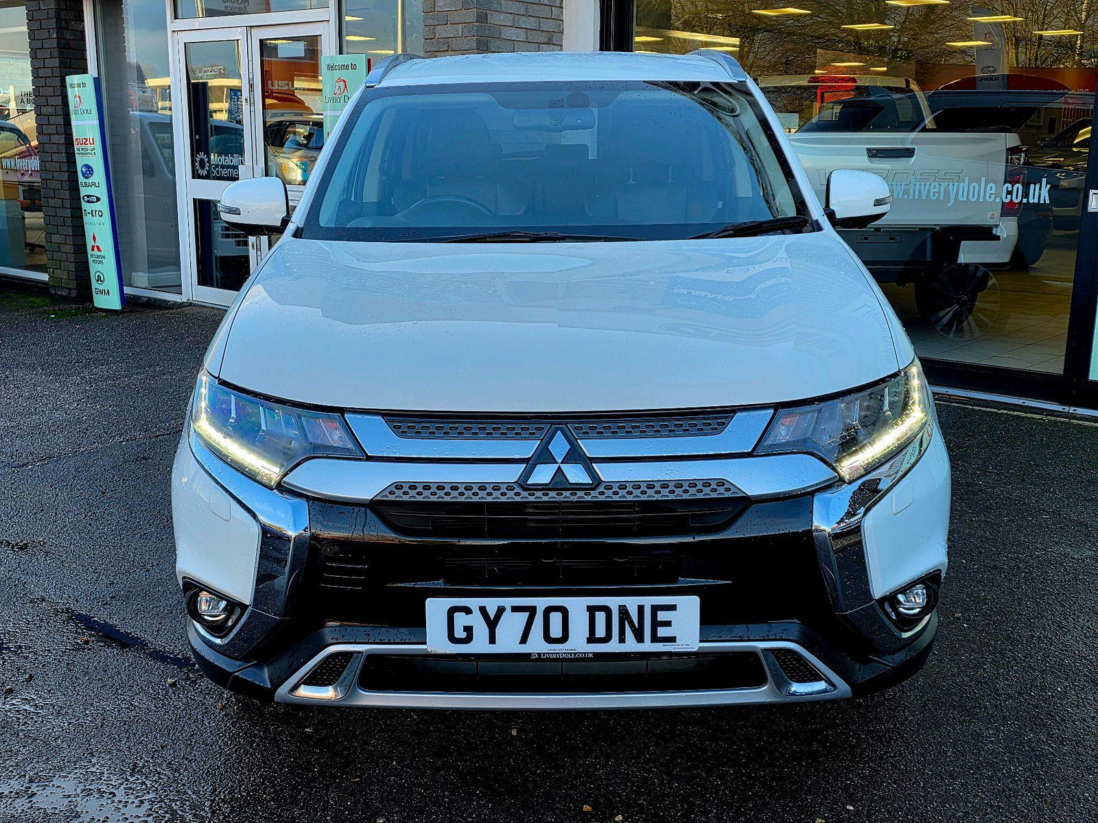 Mitsubishi Outlander 2.0 MIVEC Exceed CVT 4WD Euro 6 (s/s) 5dr 5dr Automatic 2020