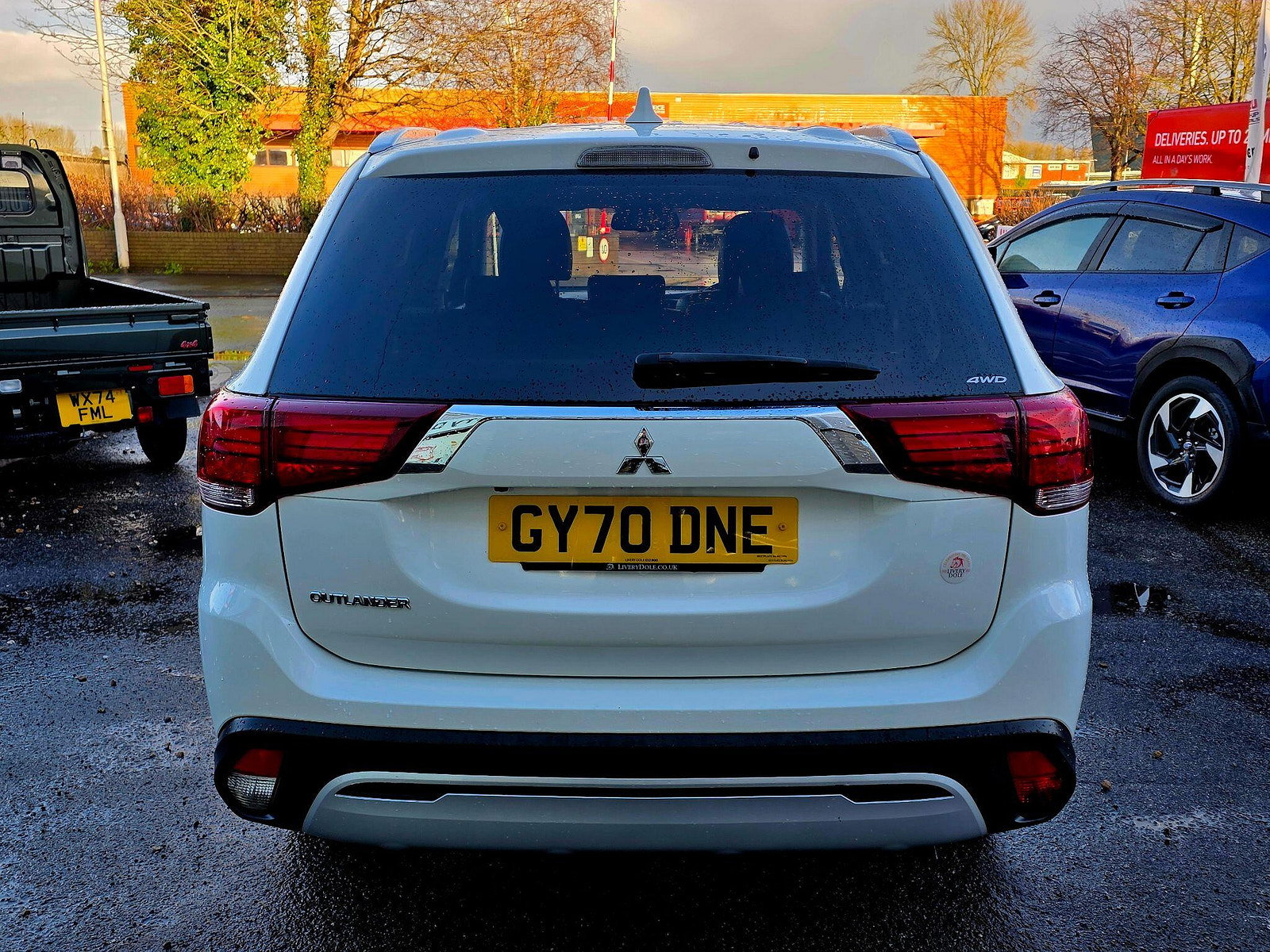 Mitsubishi Outlander 2.0 MIVEC Exceed CVT 4WD Euro 6 (s/s) 5dr 5dr Automatic 2020