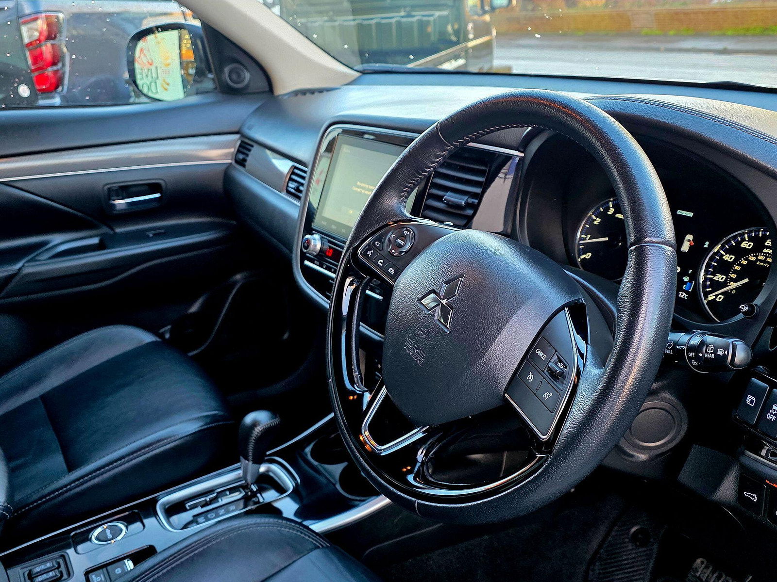 Mitsubishi Outlander 2.0 MIVEC Exceed CVT 4WD Euro 6 (s/s) 5dr 5dr Automatic 2020