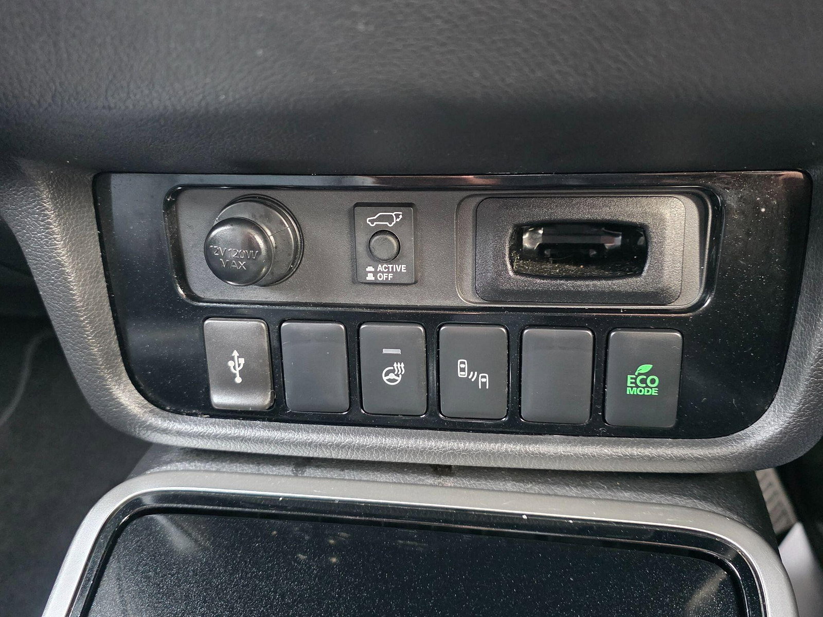 Mitsubishi Outlander 2.0 MIVEC Exceed CVT 4WD Euro 6 (s/s) 5dr 5dr Automatic 2020