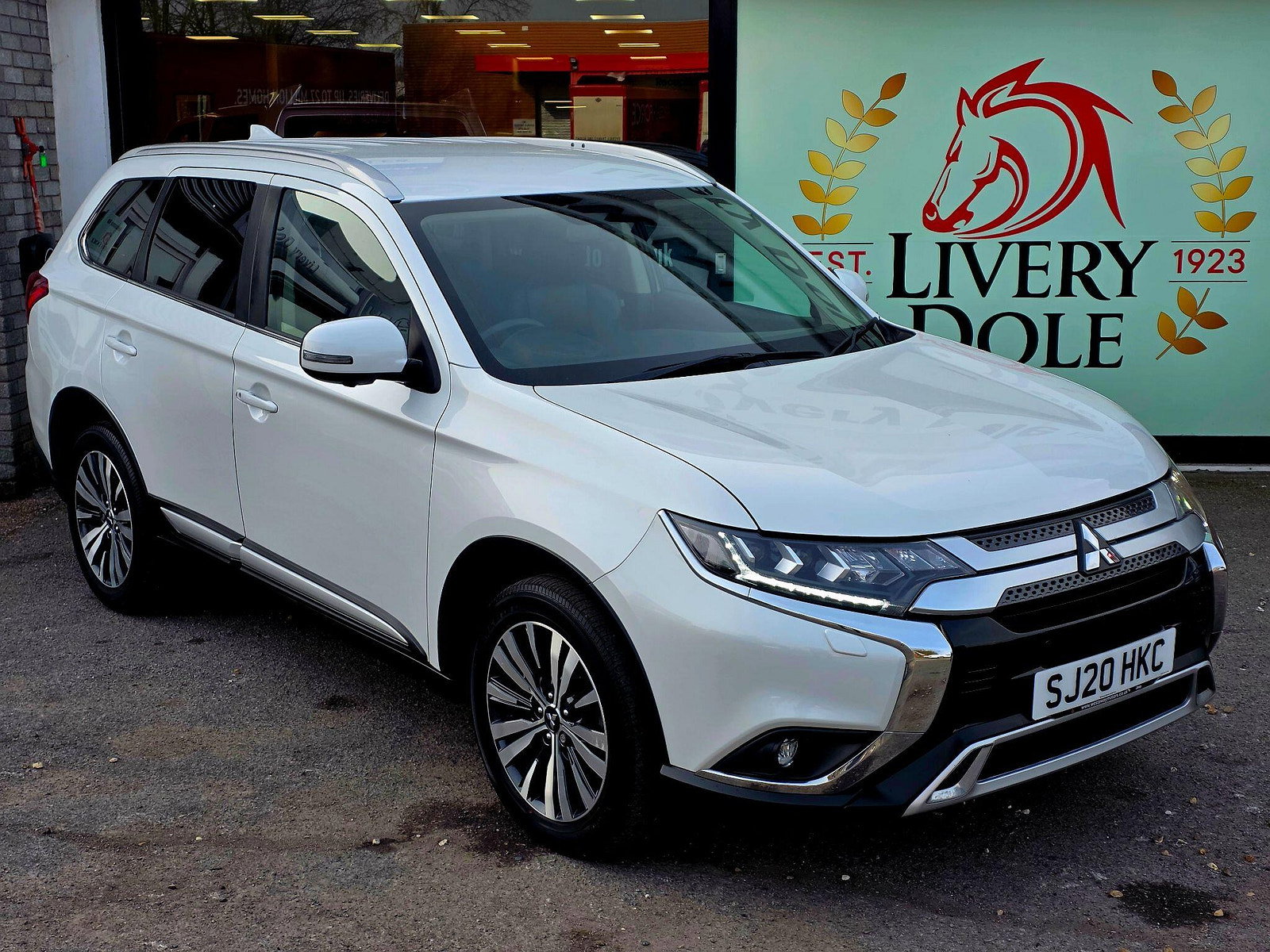 Mitsubishi Outlander 2.0 MIVEC Exceed CVT 4WD Euro 6 (s/s) 5dr 5dr Automatic 2020