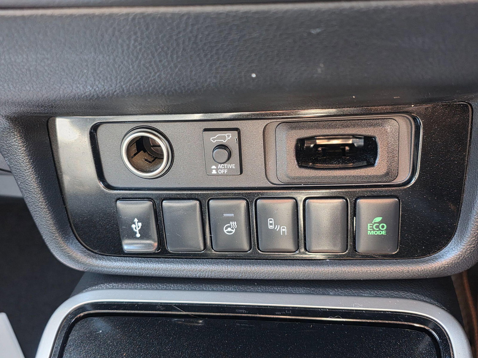 Mitsubishi Outlander 2.0 MIVEC Exceed CVT 4WD Euro 6 (s/s) 5dr 5dr Automatic 2019