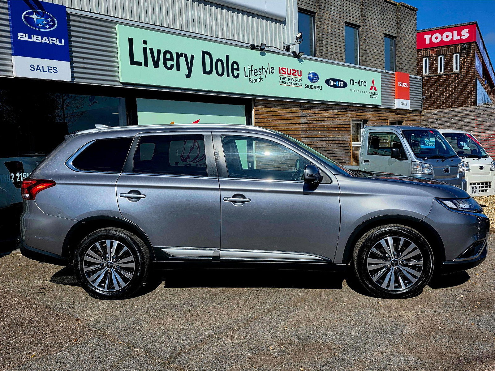 Mitsubishi Outlander 2.0 MIVEC Exceed CVT 4WD Euro 6 (s/s) 5dr 5dr Automatic 2019