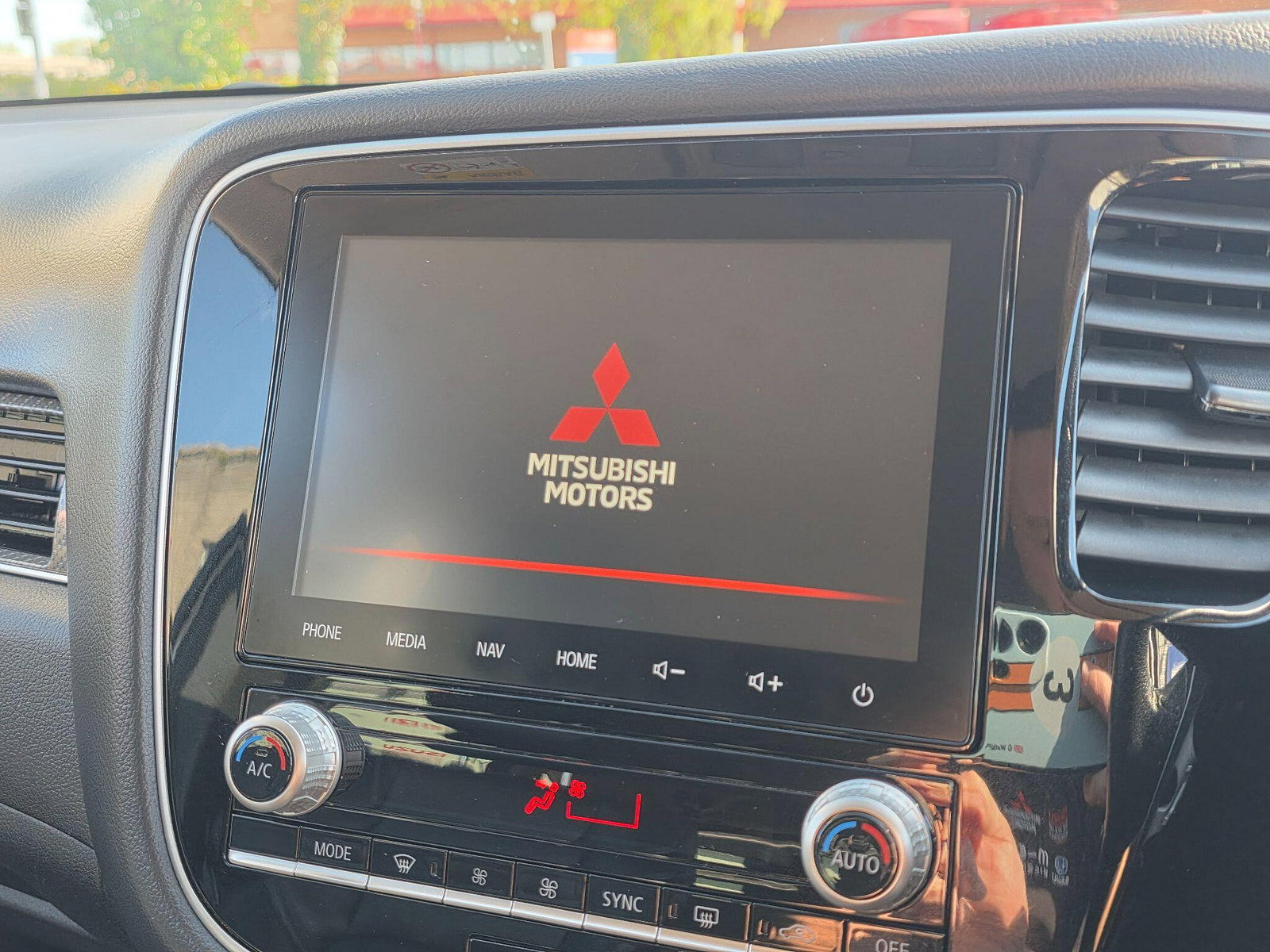 Mitsubishi Outlander 2.0 MIVEC Exceed CVT 4WD Euro 6 (s/s) 5dr 5dr Automatic 2019