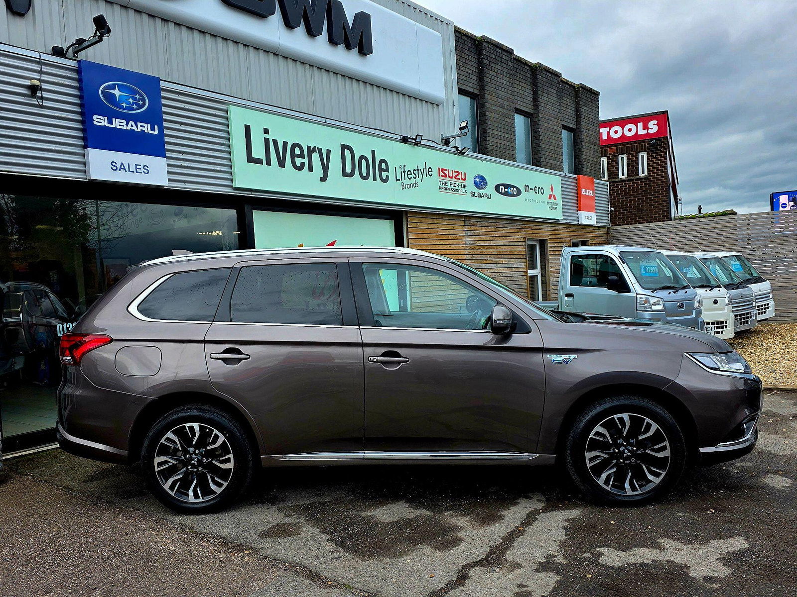 Mitsubishi Outlander 2.0h 12kWh 4h CVT 4WD Euro 6 (s/s) 5dr 5dr Automatic 2018